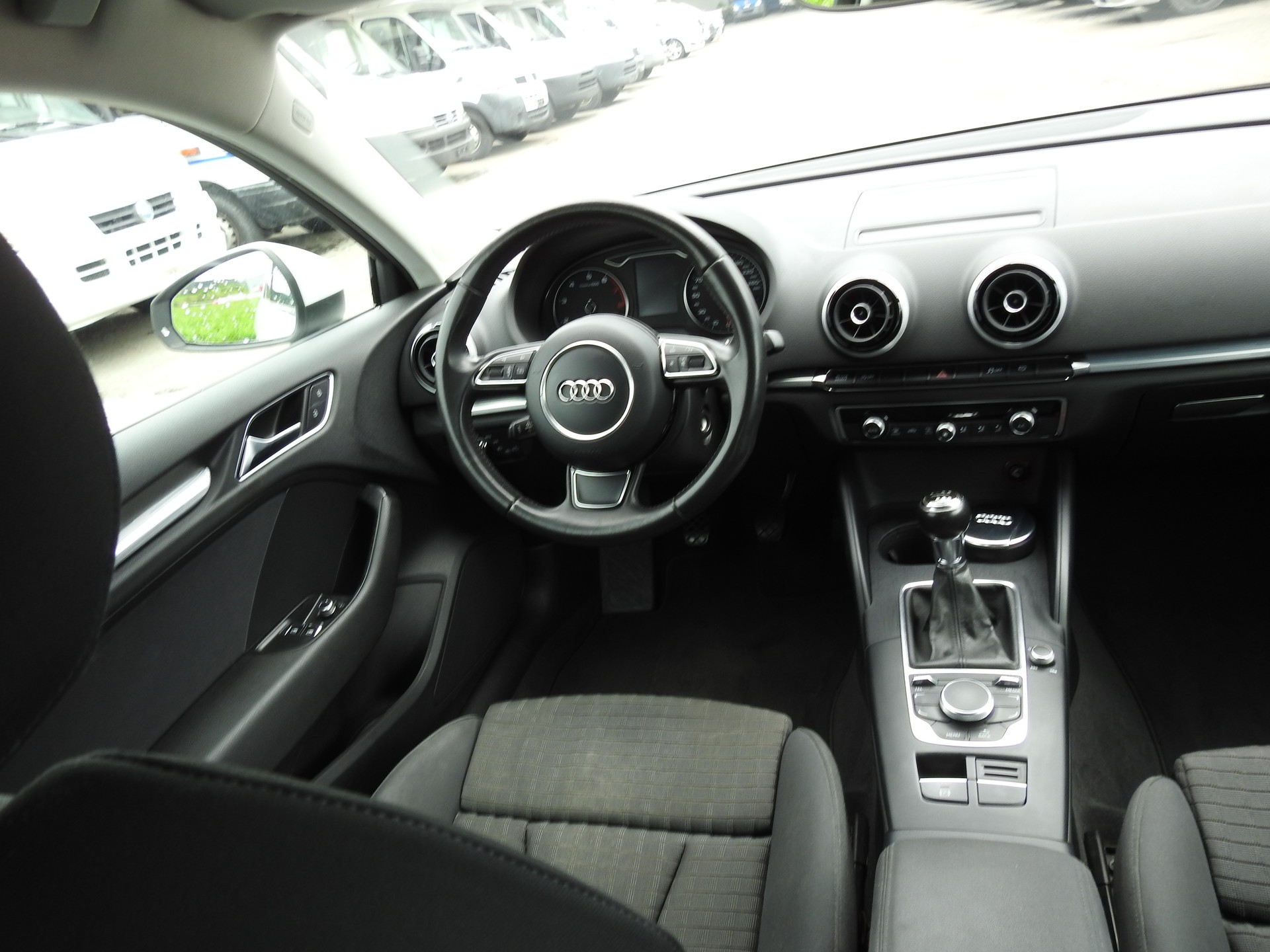 AUDI A3 1.4 TFSI Ambiente-image-19