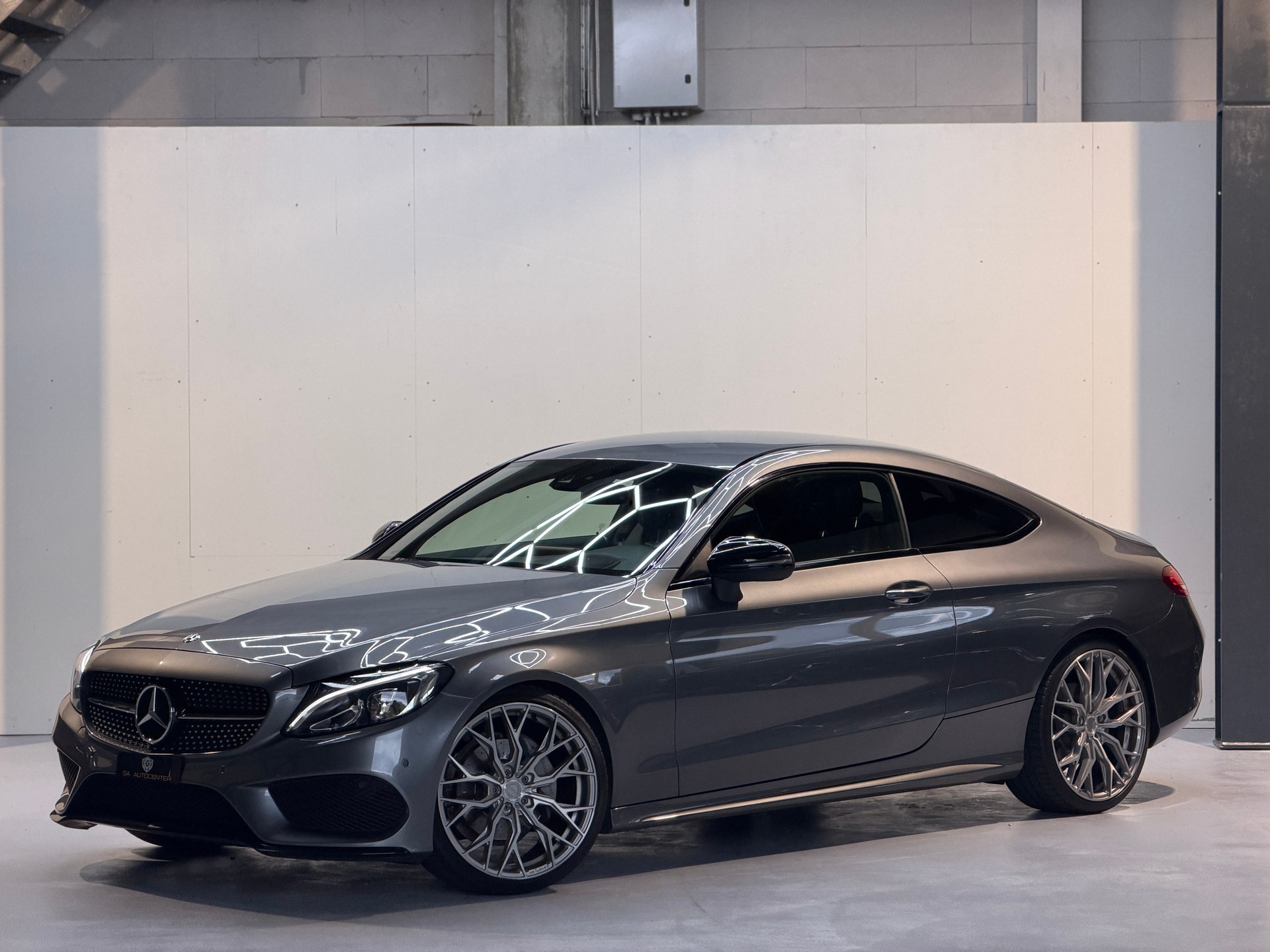 MERCEDES-BENZ C 200 Coupé AMG Line 9G-Tronic