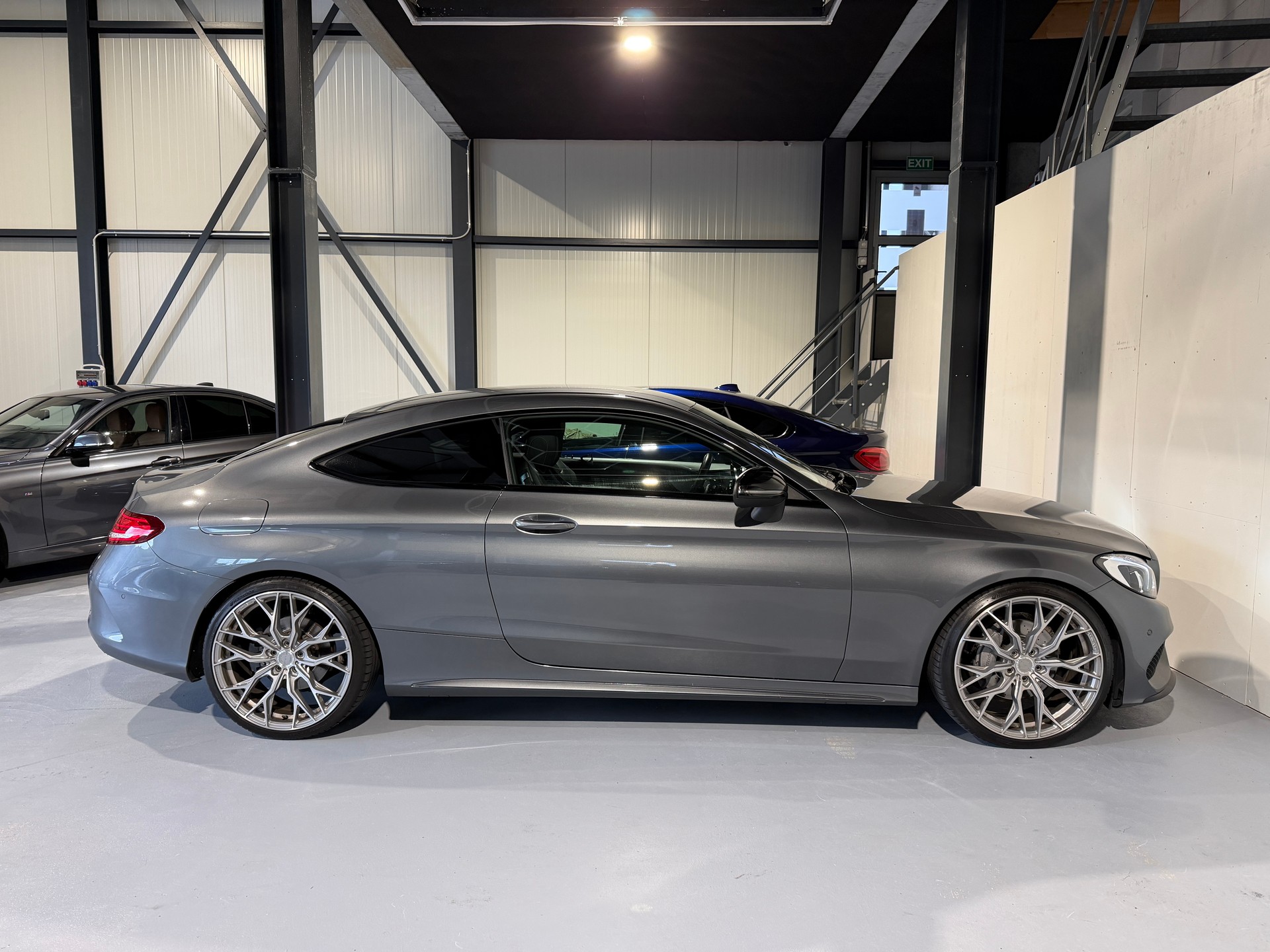 MERCEDES-BENZ C 200 Coupé AMG Line 9G-Tronic-image-4