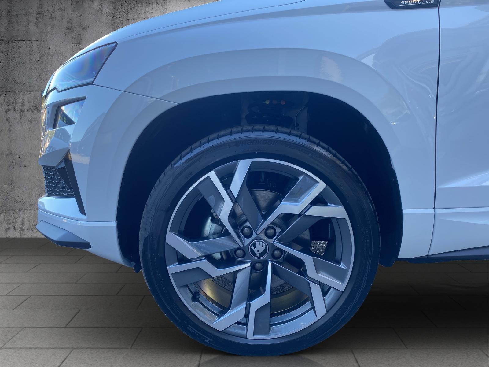 SKODA Karoq 2.0 TSI SportLine 4x4 DSG-image-4