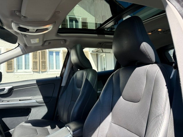 VOLVO XC60 2.4 D4 Summum AWD S/S-image-7