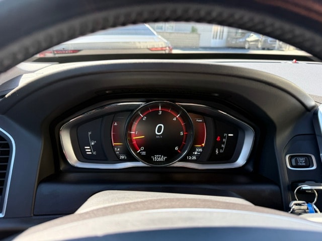 VOLVO XC60 2.4 D4 Summum AWD S/S-image-14