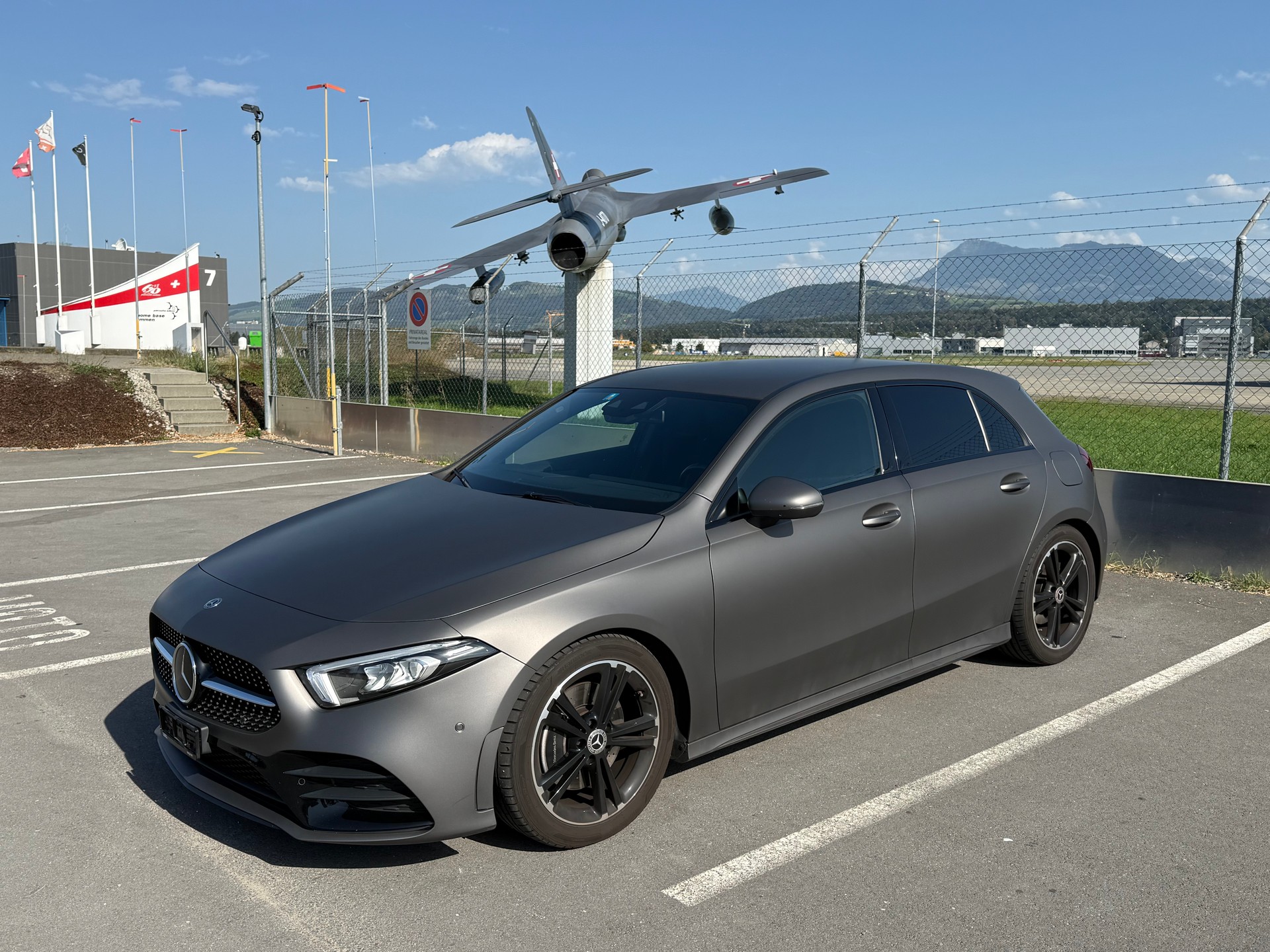 MERCEDES-BENZ A 220 AMG Line-image-0