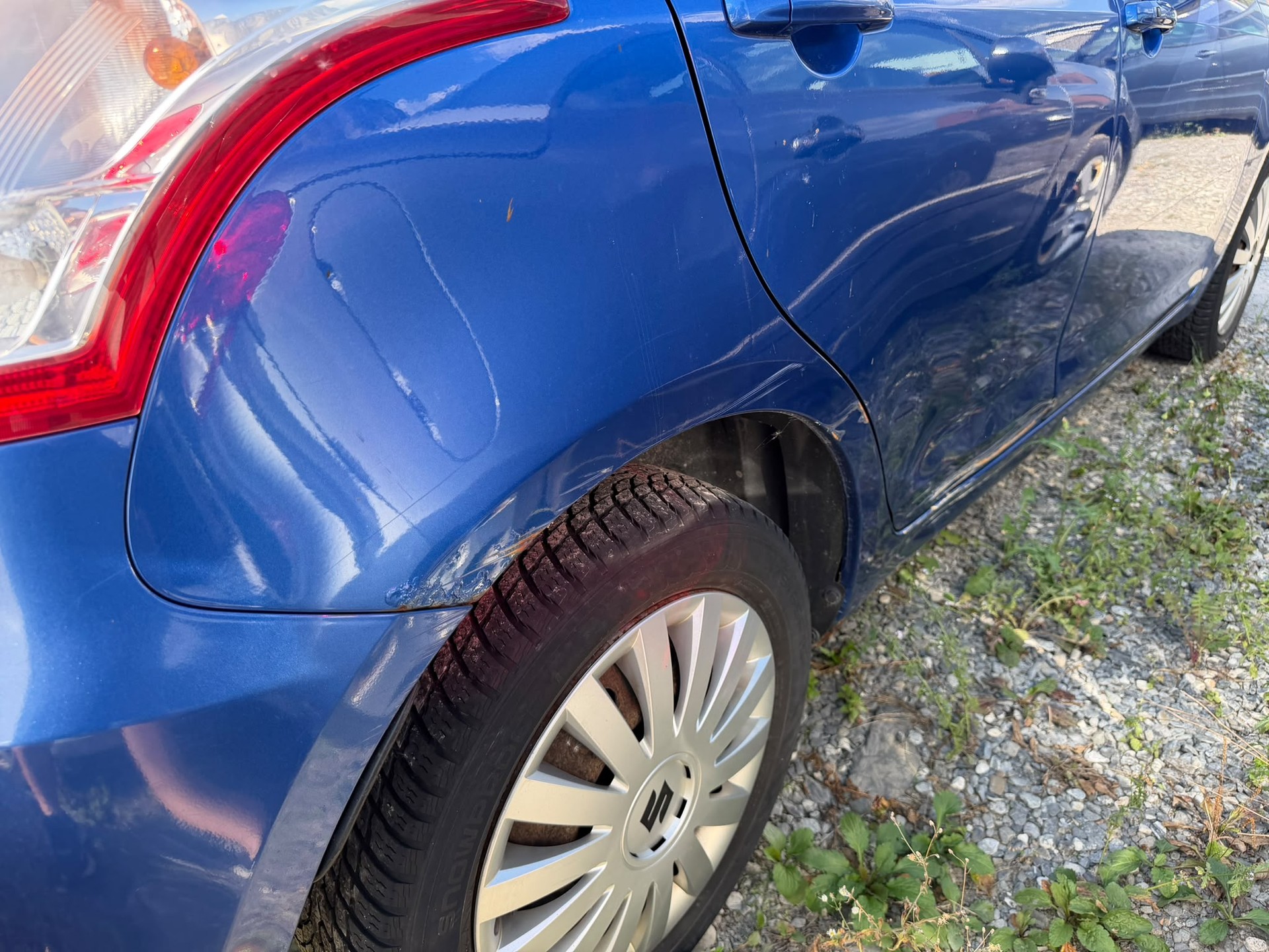 SUZUKI Swift 1.2i 16V GL 4x4-image-7