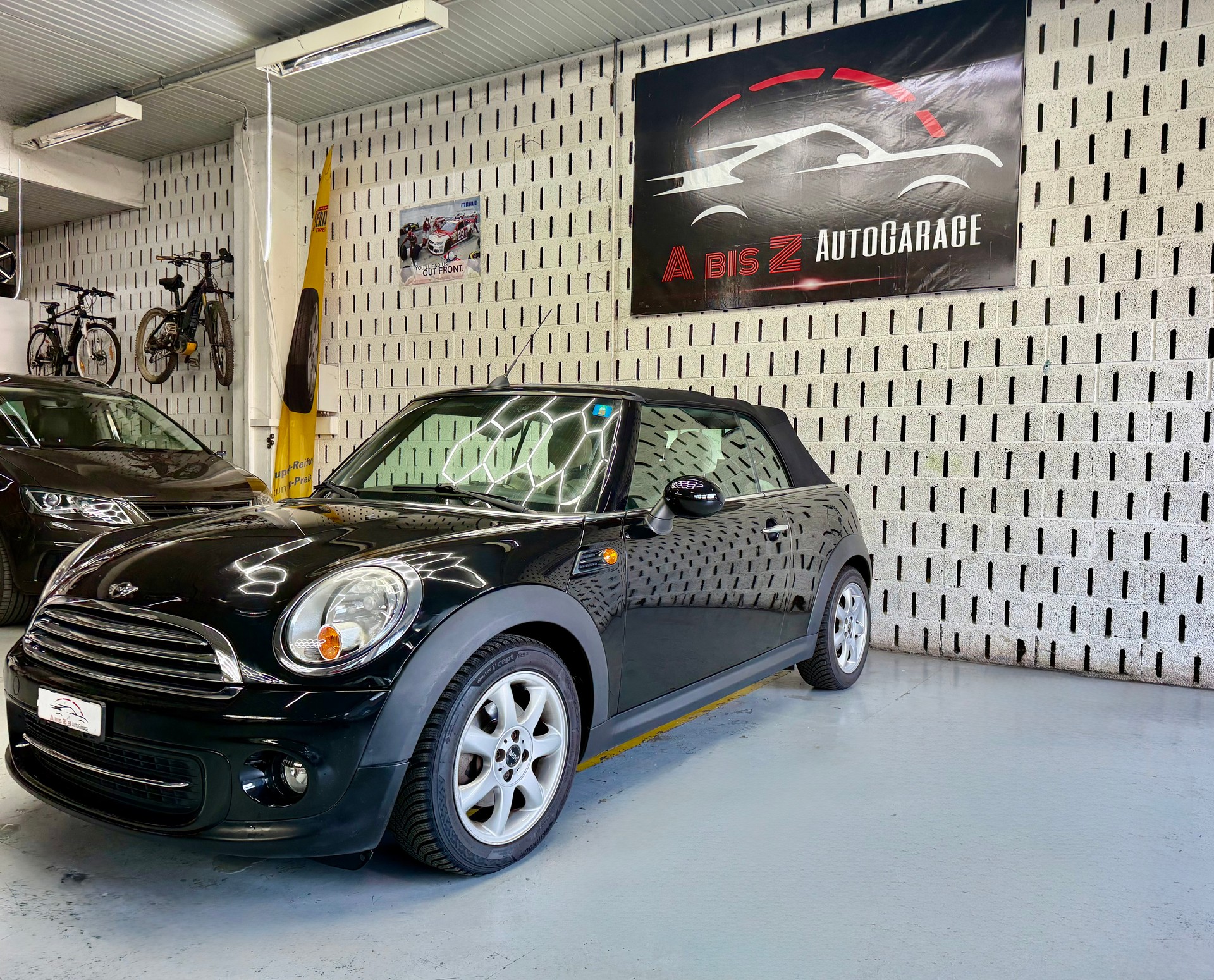 MINI Cooper Cabriolet Steptronic-image-0