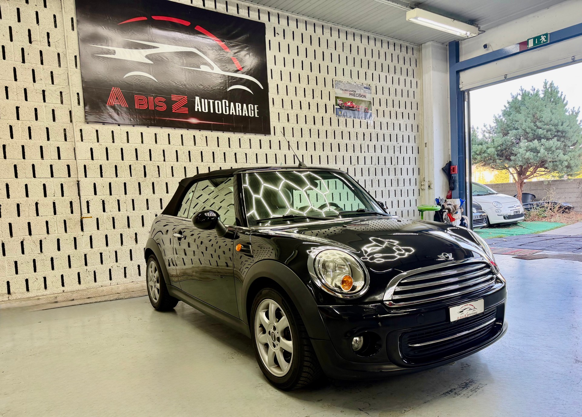 MINI Cooper Cabriolet Steptronic-image-2