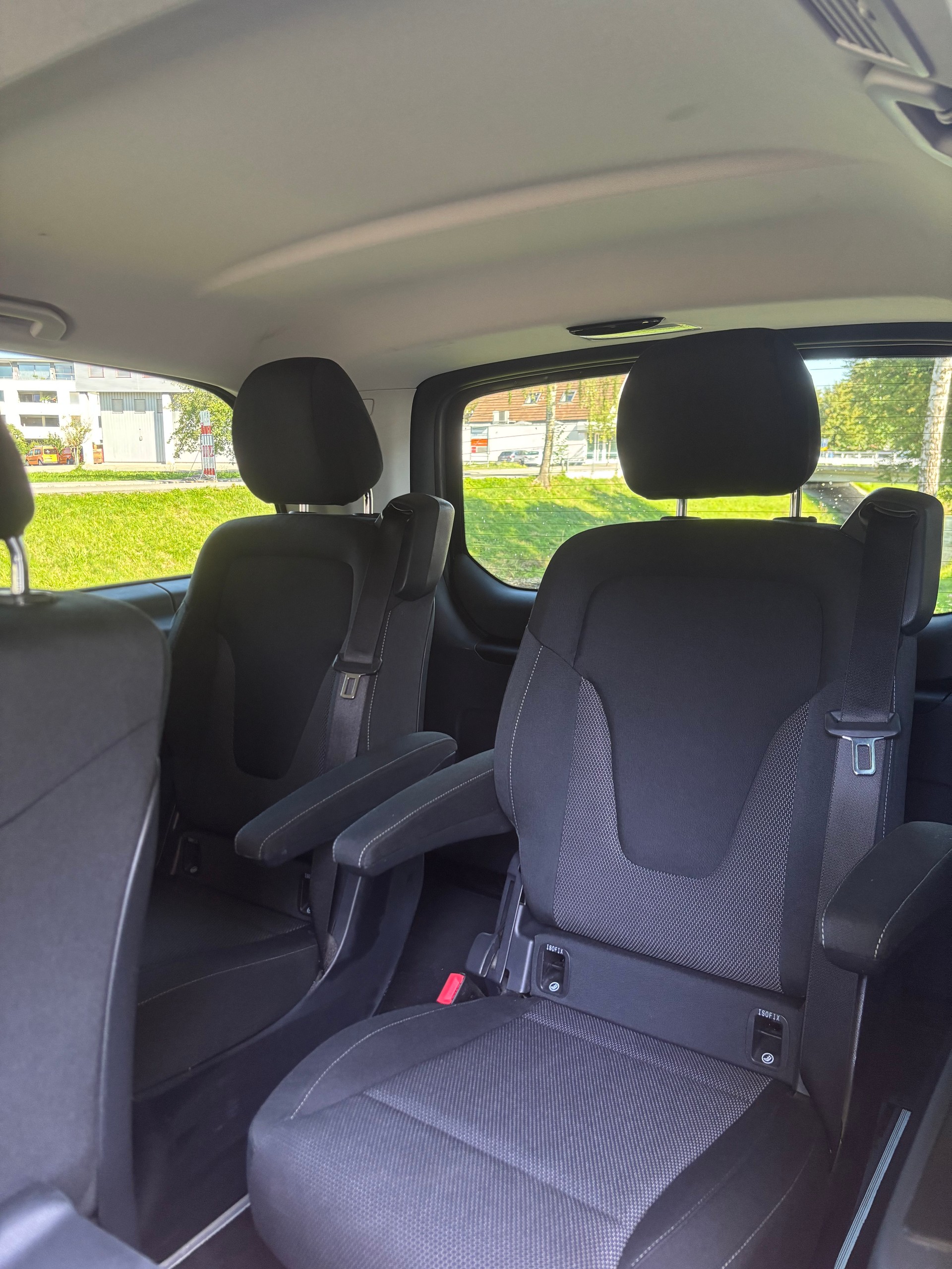 MERCEDES-BENZ V 250 d lang 4Matic 7G-Tronic-image-15