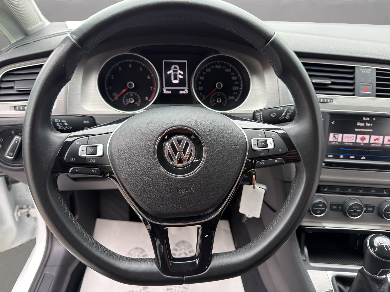 VW Golf 1.2 TSI Comfortline-image-9