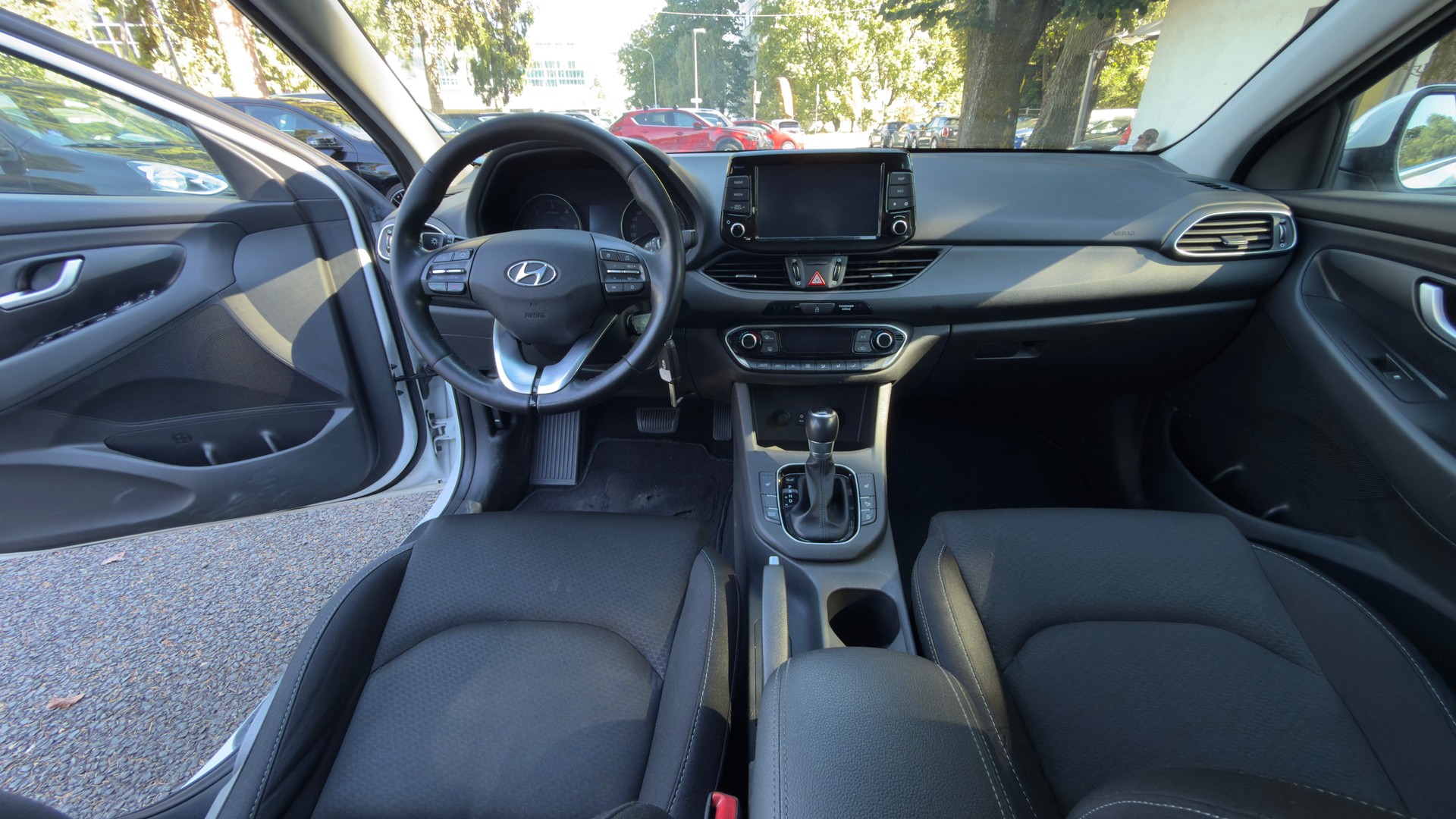 HYUNDAI i30 Wagon 1.6 CRDi Origo DCT-image-9