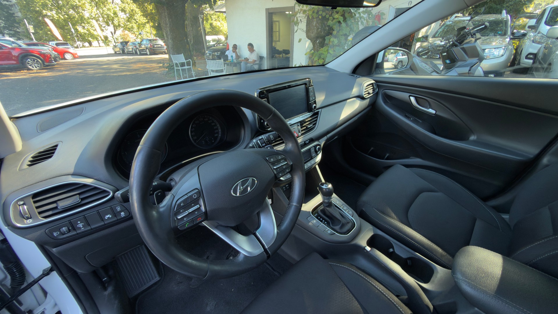 HYUNDAI i30 Wagon 1.6 CRDi Origo DCT-image-8