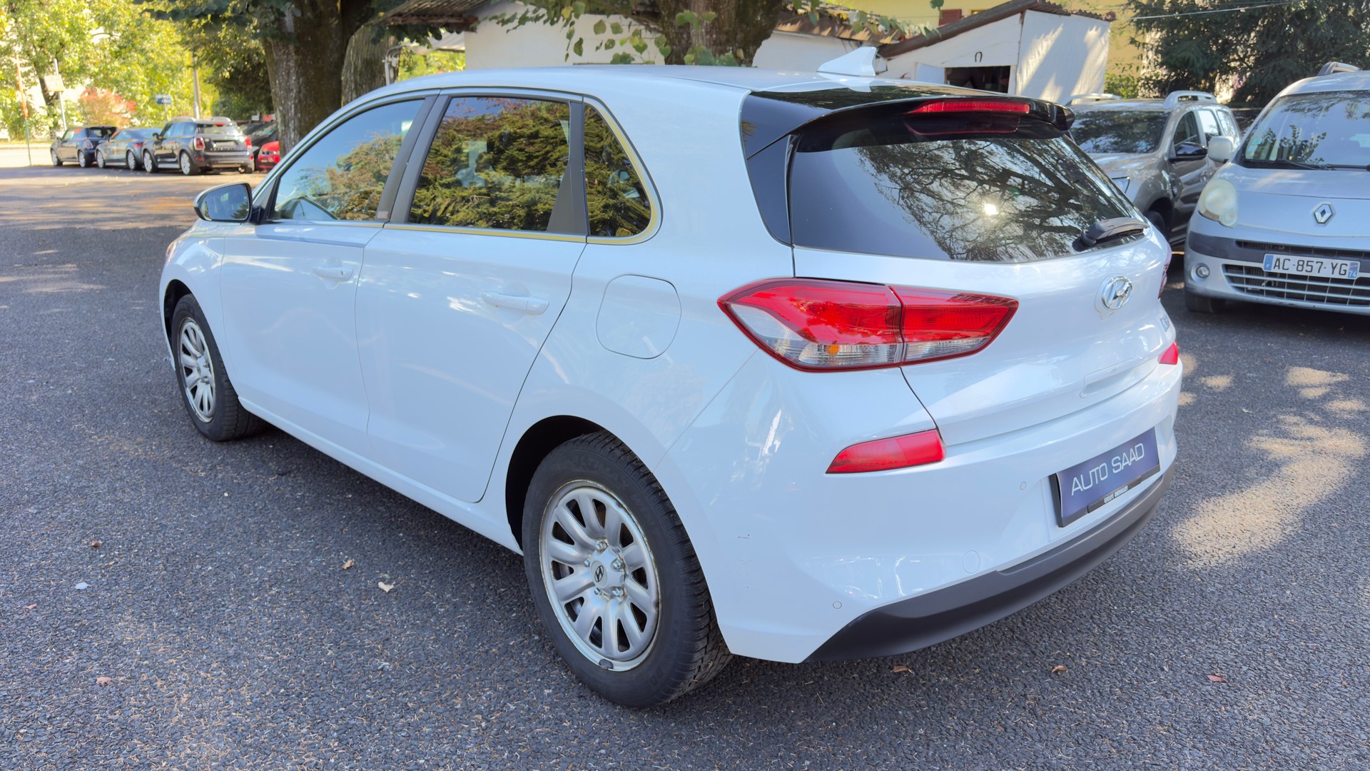 HYUNDAI i30 Wagon 1.6 CRDi Origo DCT-image-4