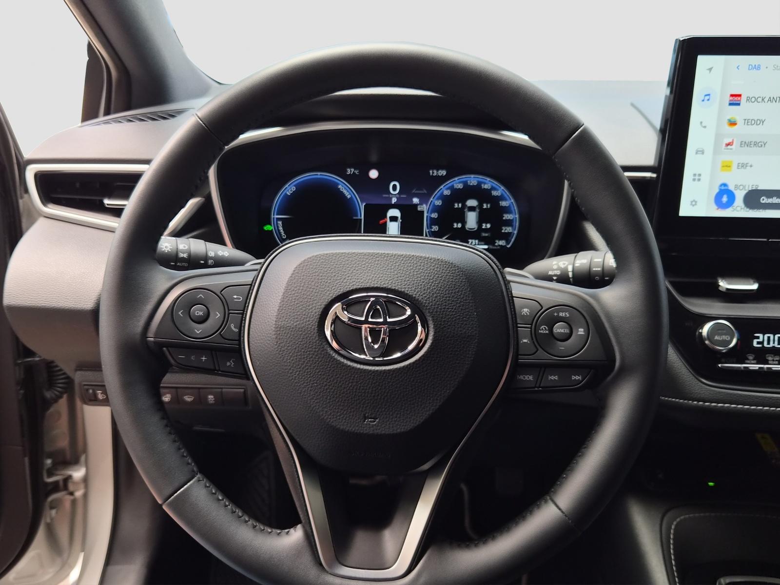 TOYOTA Corolla 2.0 HSD Trend-image-11