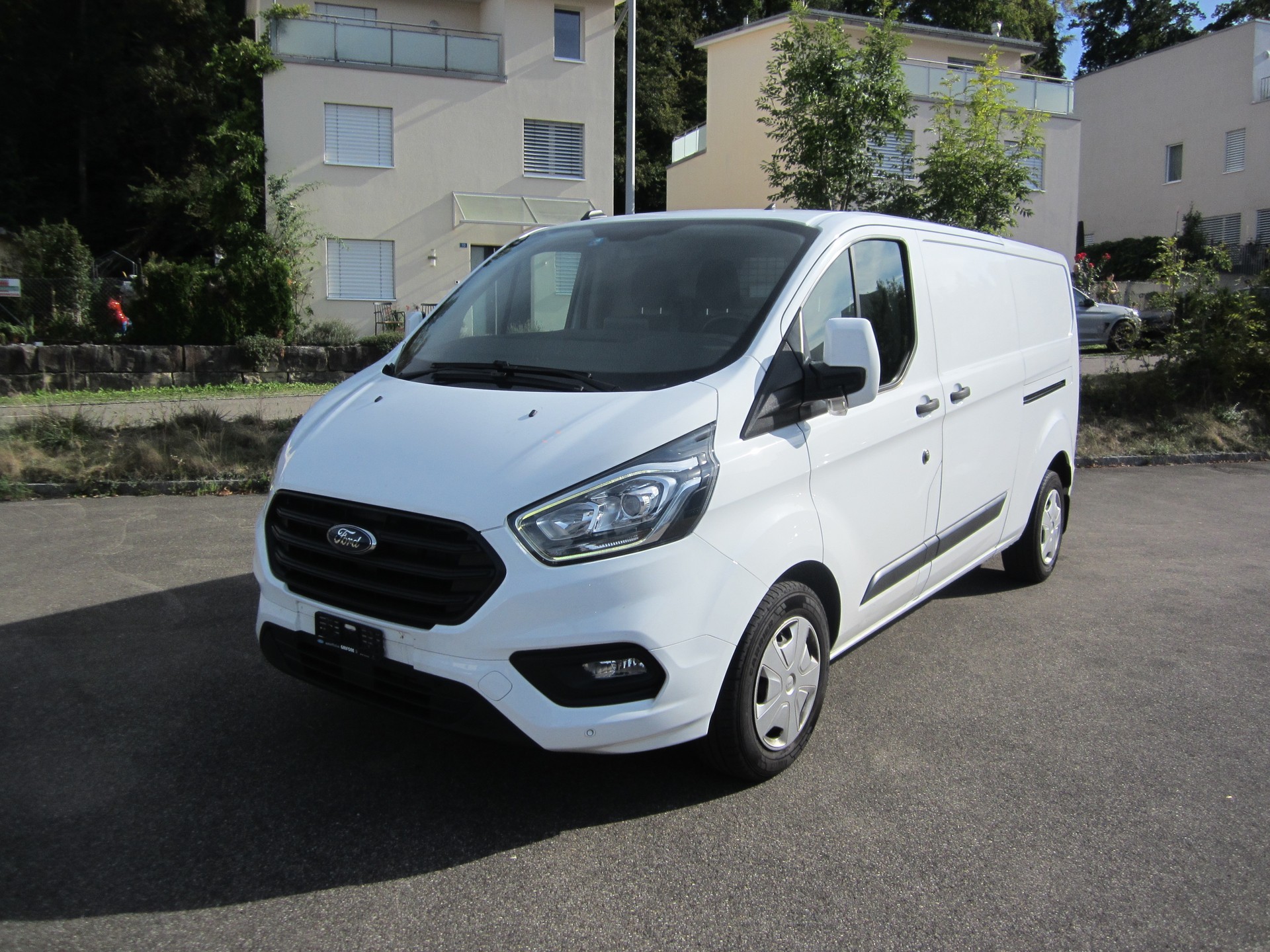 FORD Transit Custom Van 300 L2H1 Trend A-image-0