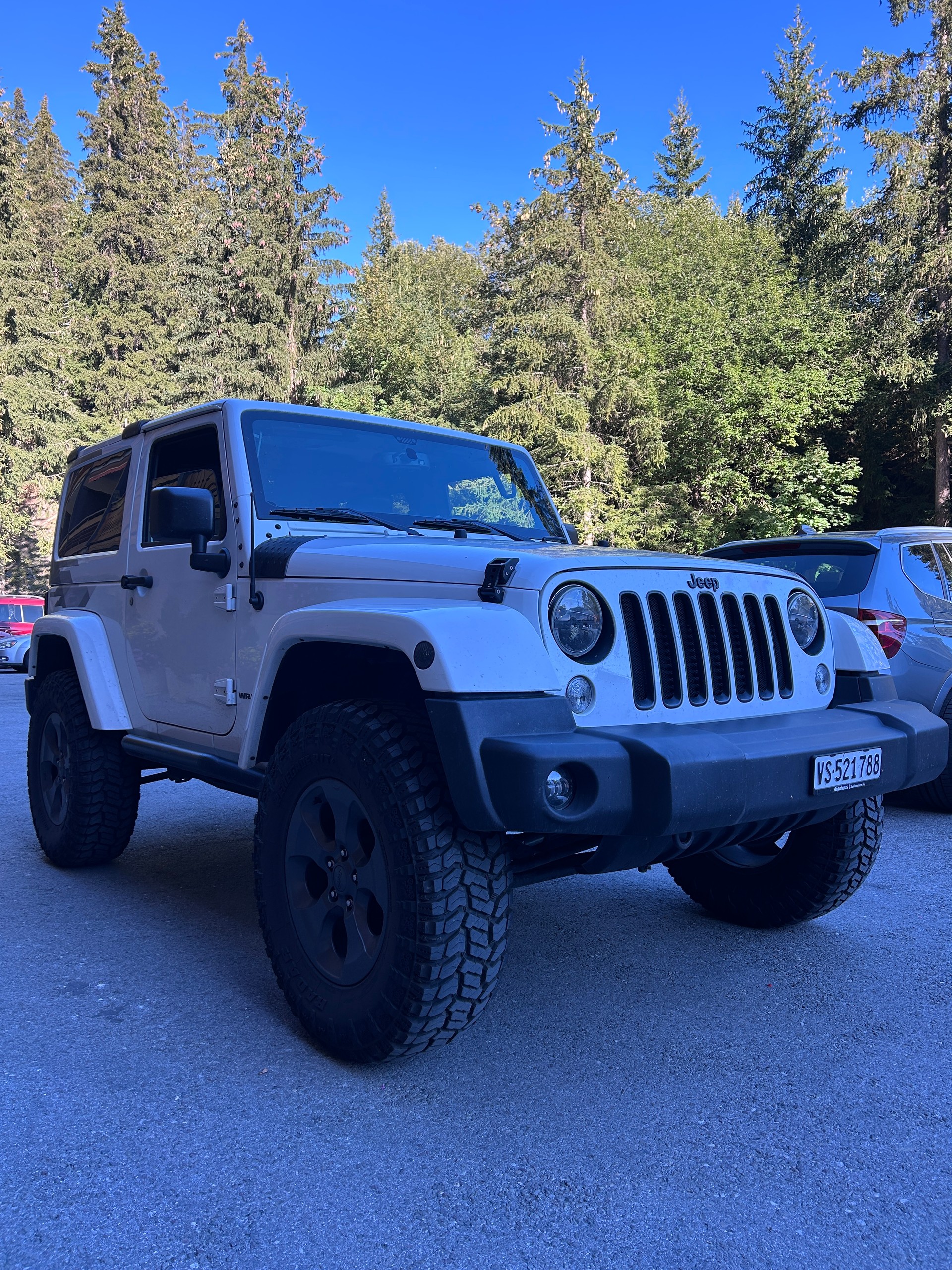 JEEP 2.8 CRD Sahara-image-1