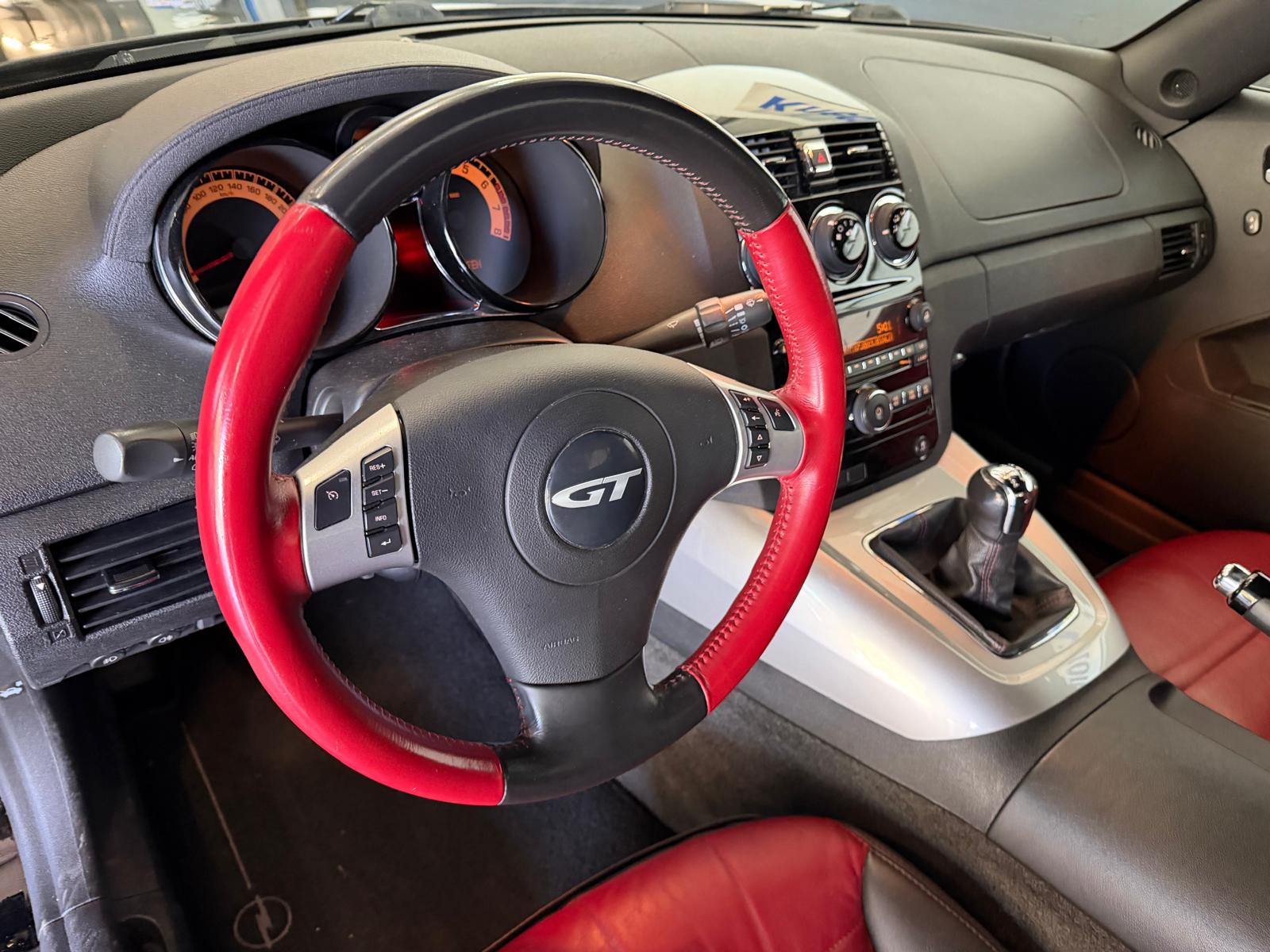OPEL GT 2.0 Turbo-image-7