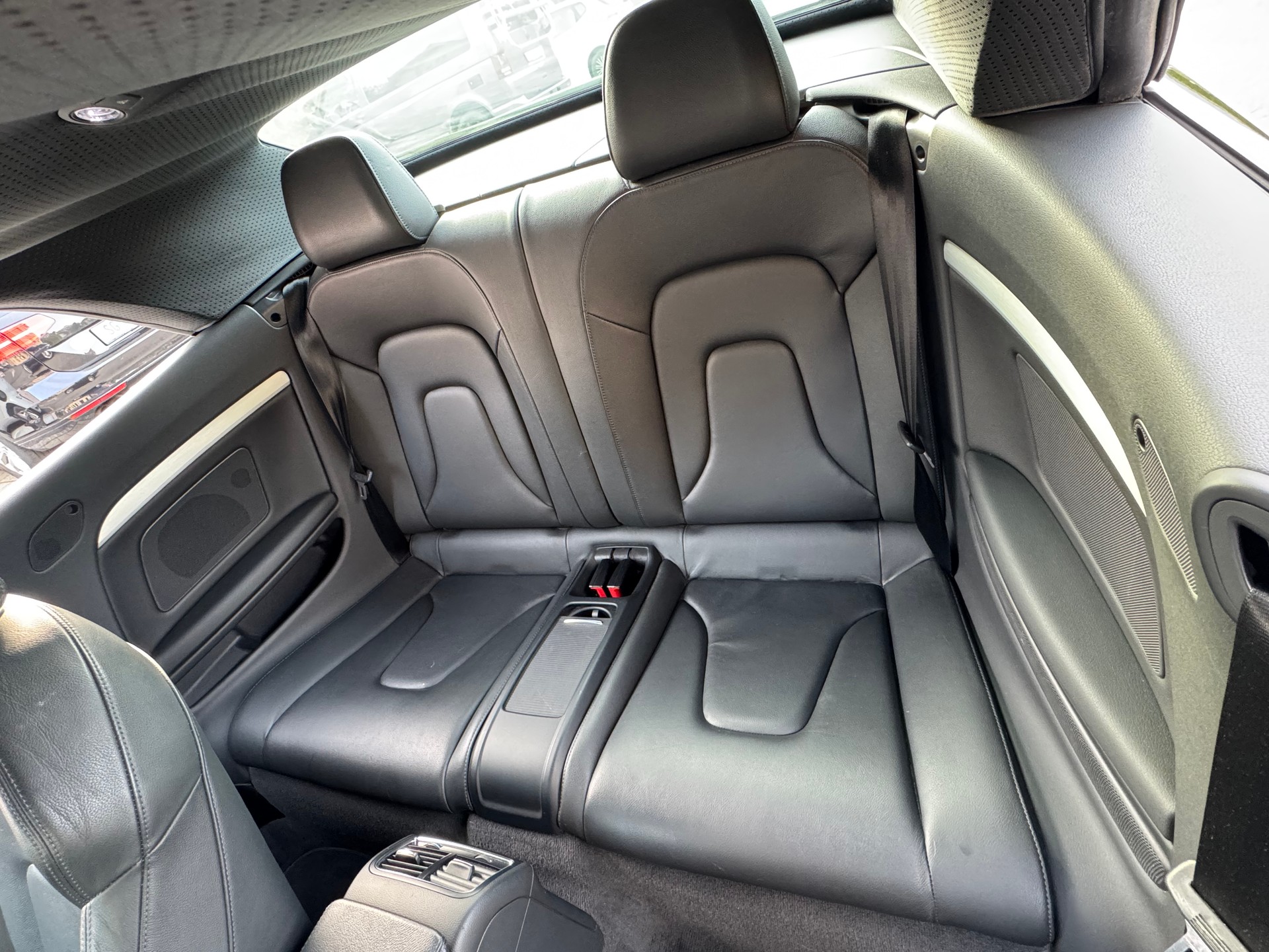 AUDI A5 Cabriolet 2.0 TFSI quattro S-tronic-image-4