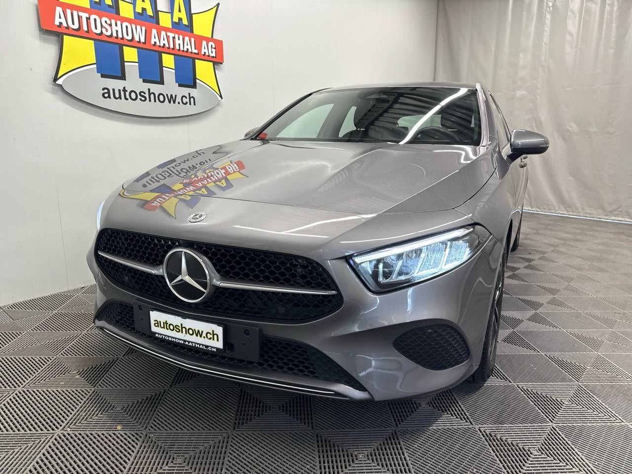 MERCEDES-BENZ A 200 Sportline DCT-image-13