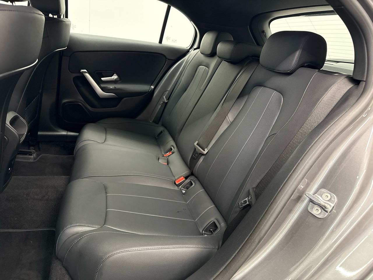 MERCEDES-BENZ A 200 Sportline DCT-image-8