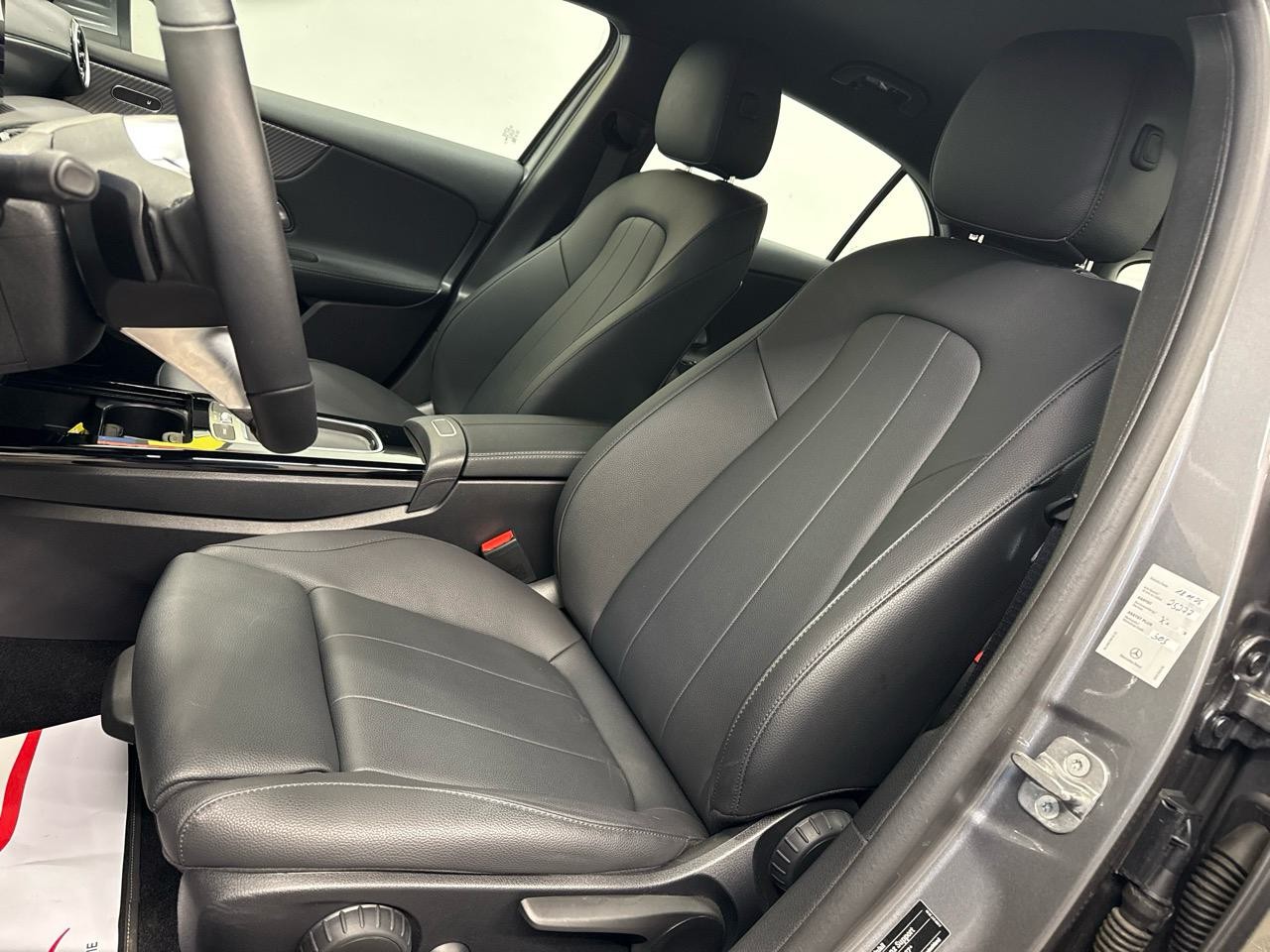MERCEDES-BENZ A 200 Sportline DCT-showroom-element-3