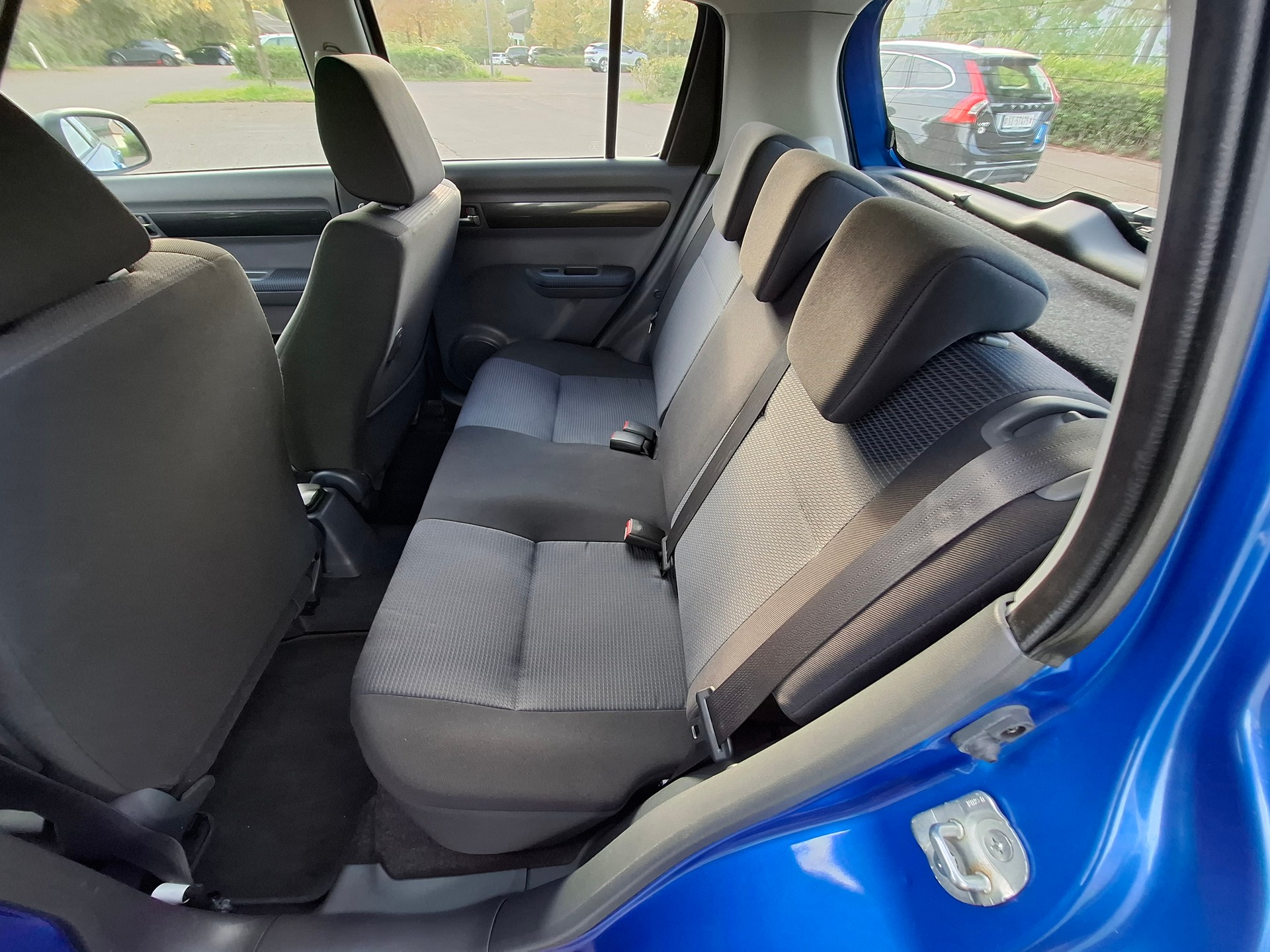 SUZUKI Swift 1.3i 16V GL Top Piz Sulai LE 4x4-image-11