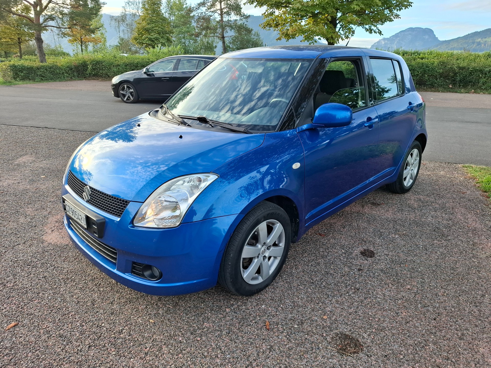 SUZUKI Swift 1.3i 16V GL Top Piz Sulai LE 4x4-image-2