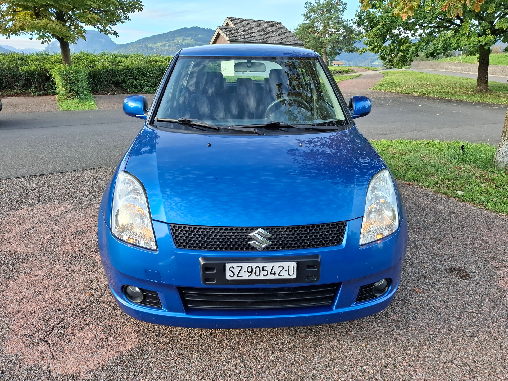 SUZUKI Swift 1.3i 16V GL Top Piz Sulai LE 4x4-image-1