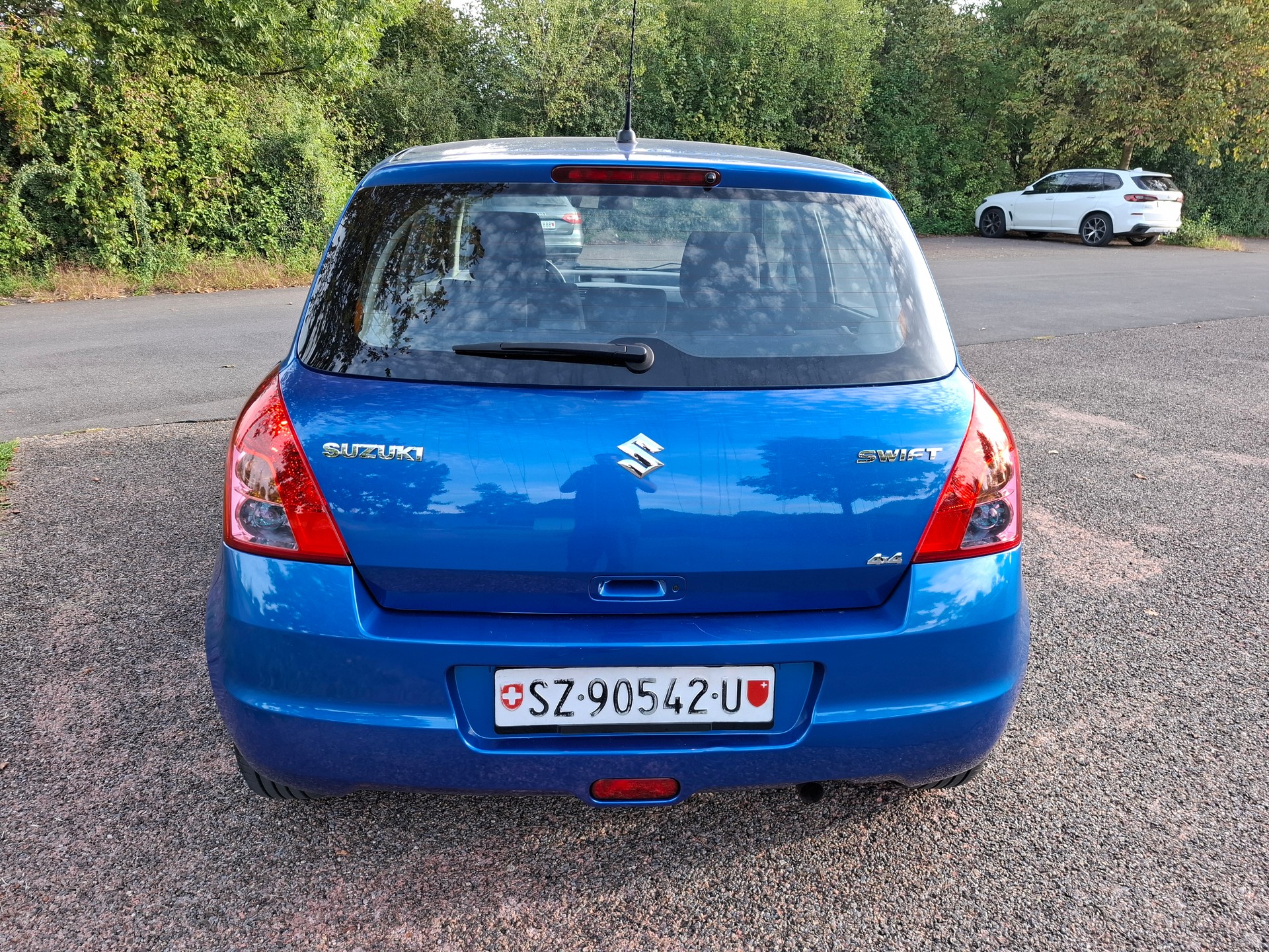 SUZUKI Swift 1.3i 16V GL Top Piz Sulai LE 4x4-image-7