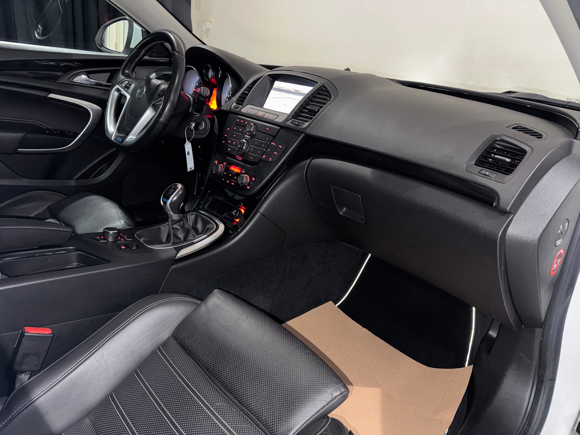 OPEL Insignia Sports Tourer 2.8 Turbo OPC 4WD-image-12