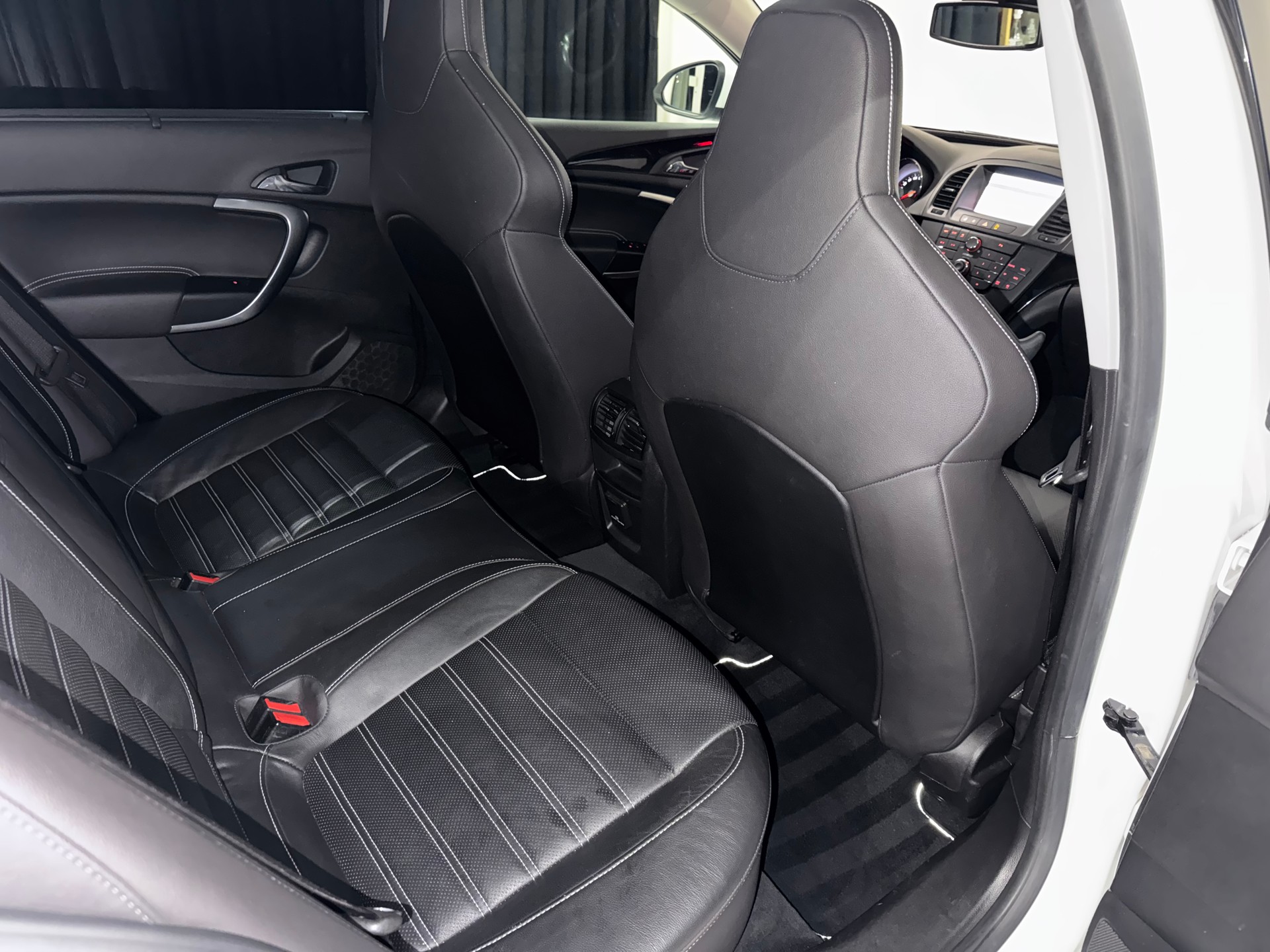 OPEL Insignia Sports Tourer 2.8 Turbo OPC 4WD-image-14