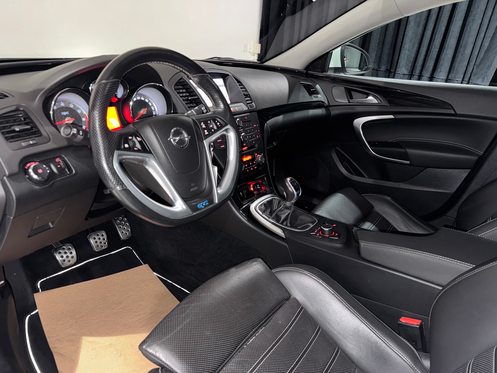 OPEL Insignia Sports Tourer 2.8 Turbo OPC 4WD-image-11