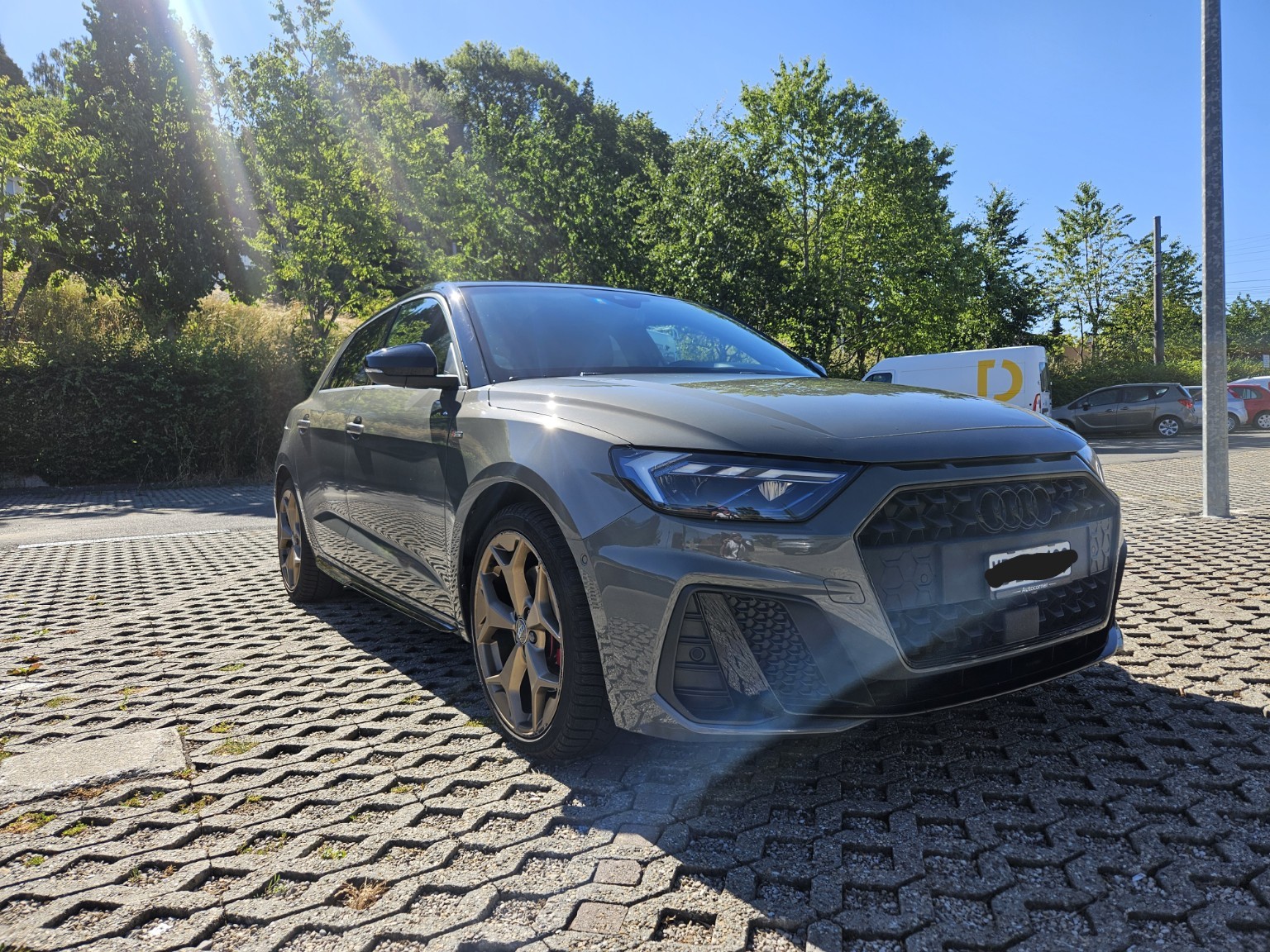 Car photo