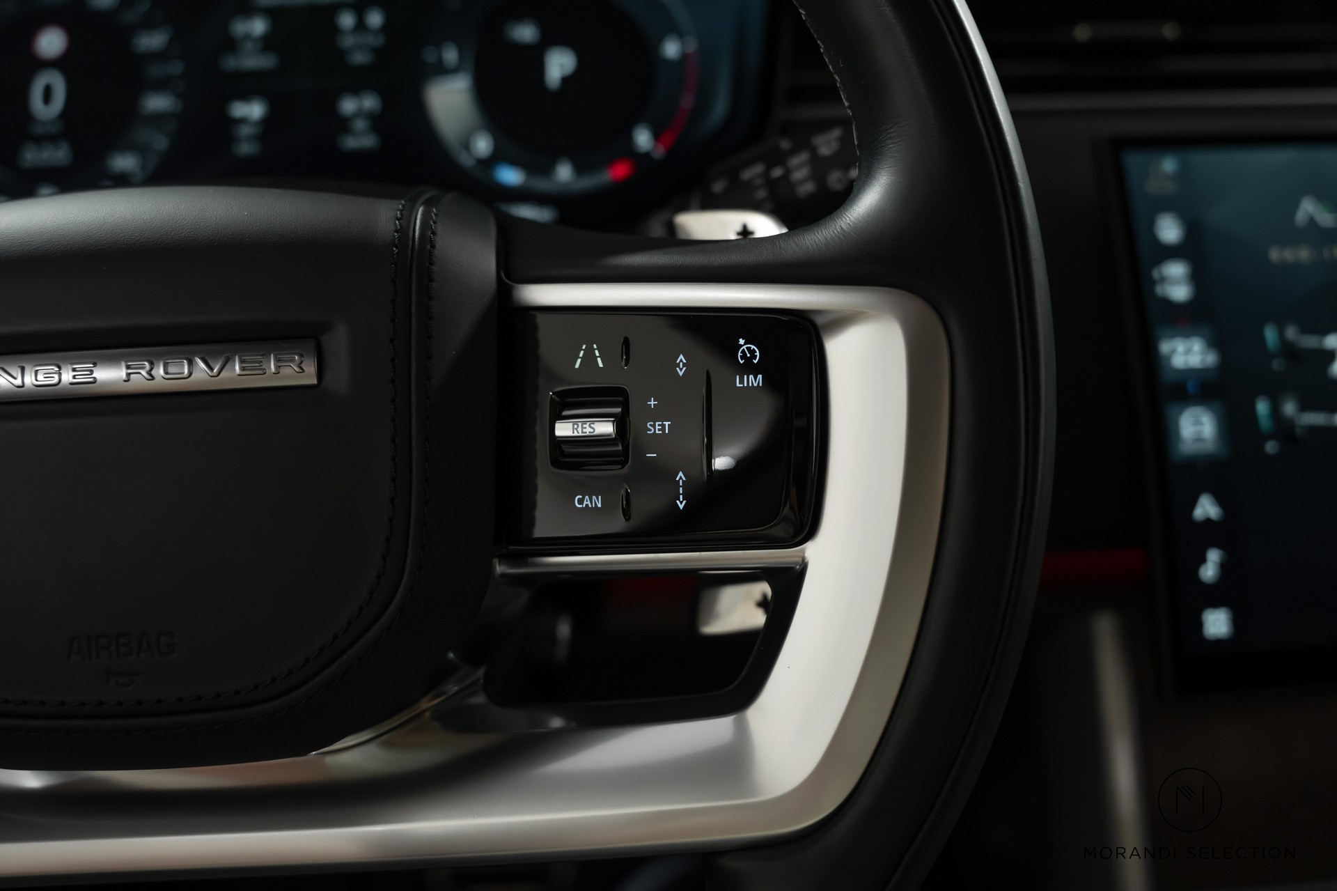 LAND ROVER Range Rover 3.0 D I6 350 HSE-image-24