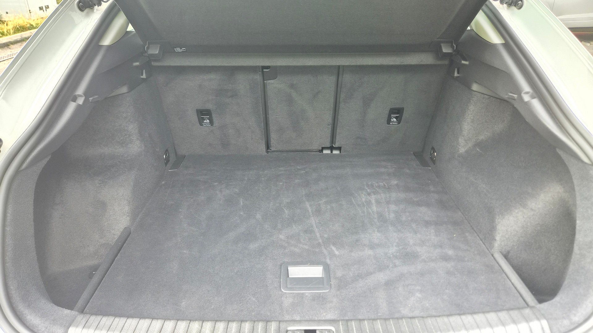 AUDI Q3 35 TFSI Attraction S-tronic-image-16