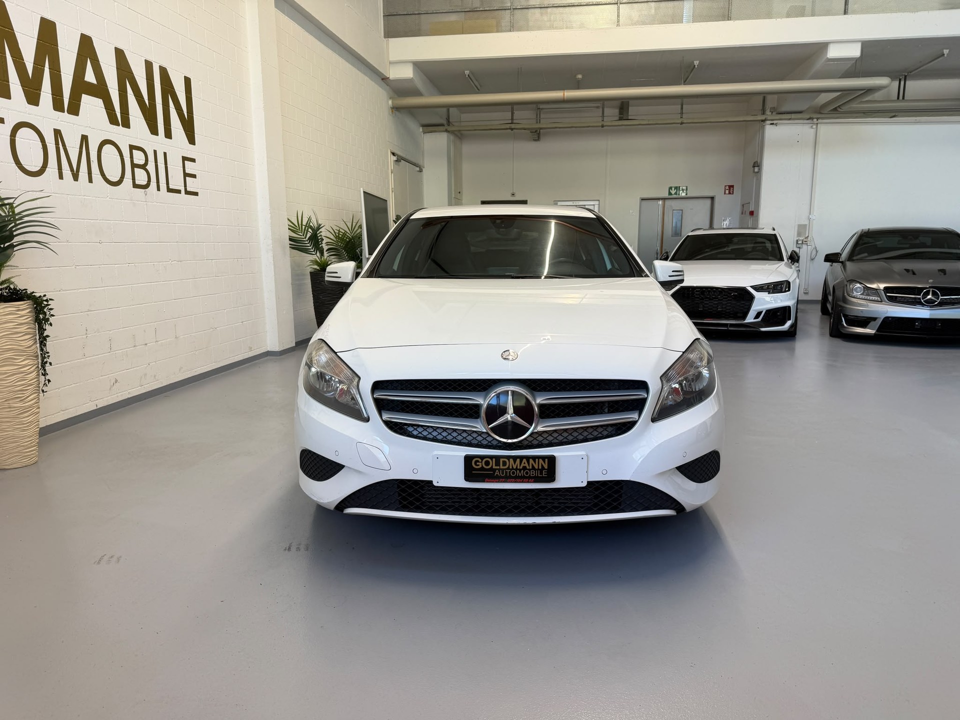 MERCEDES-BENZ A 180 Urban-image-16
