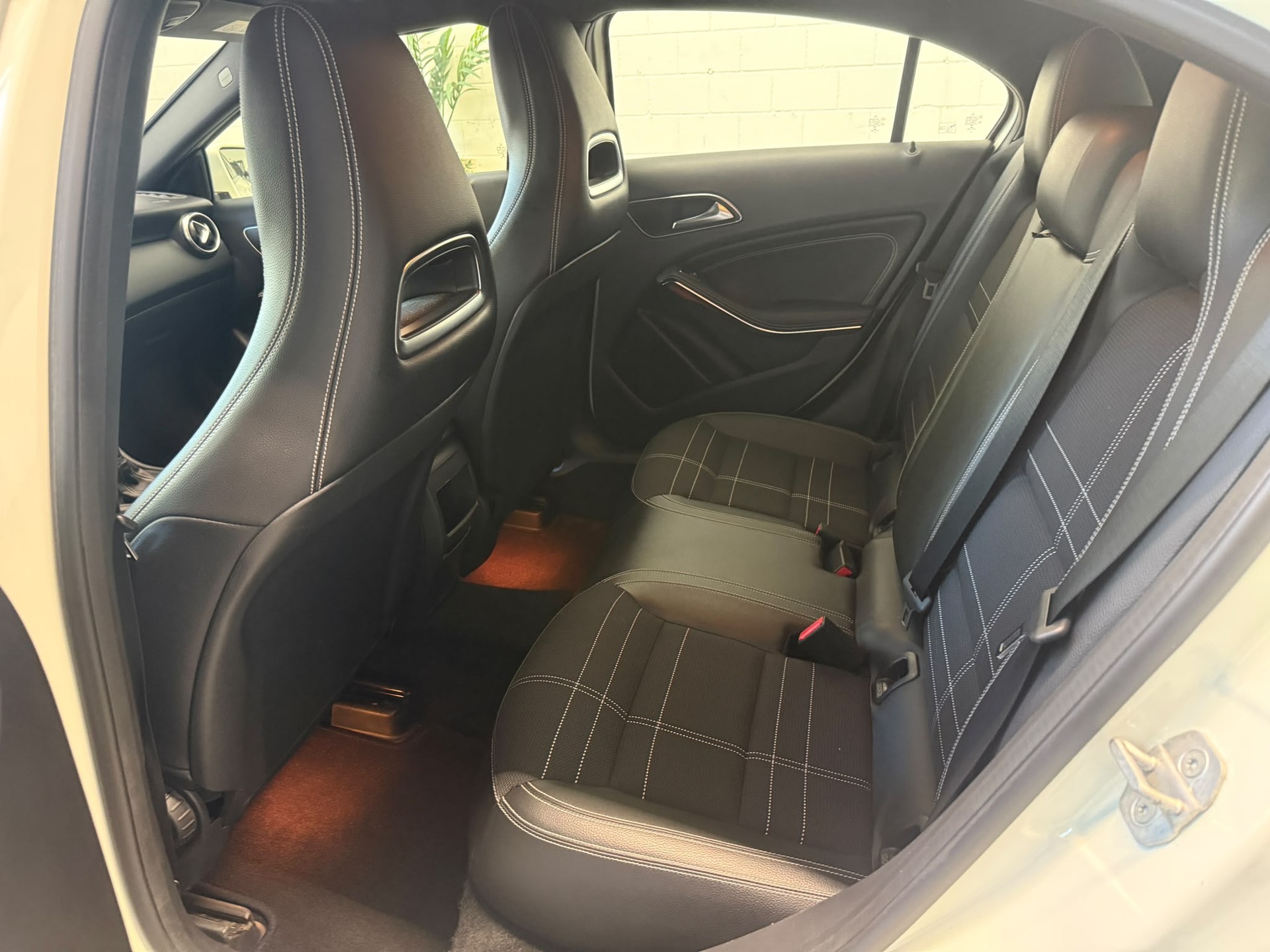 MERCEDES-BENZ A 180 Urban-image-12