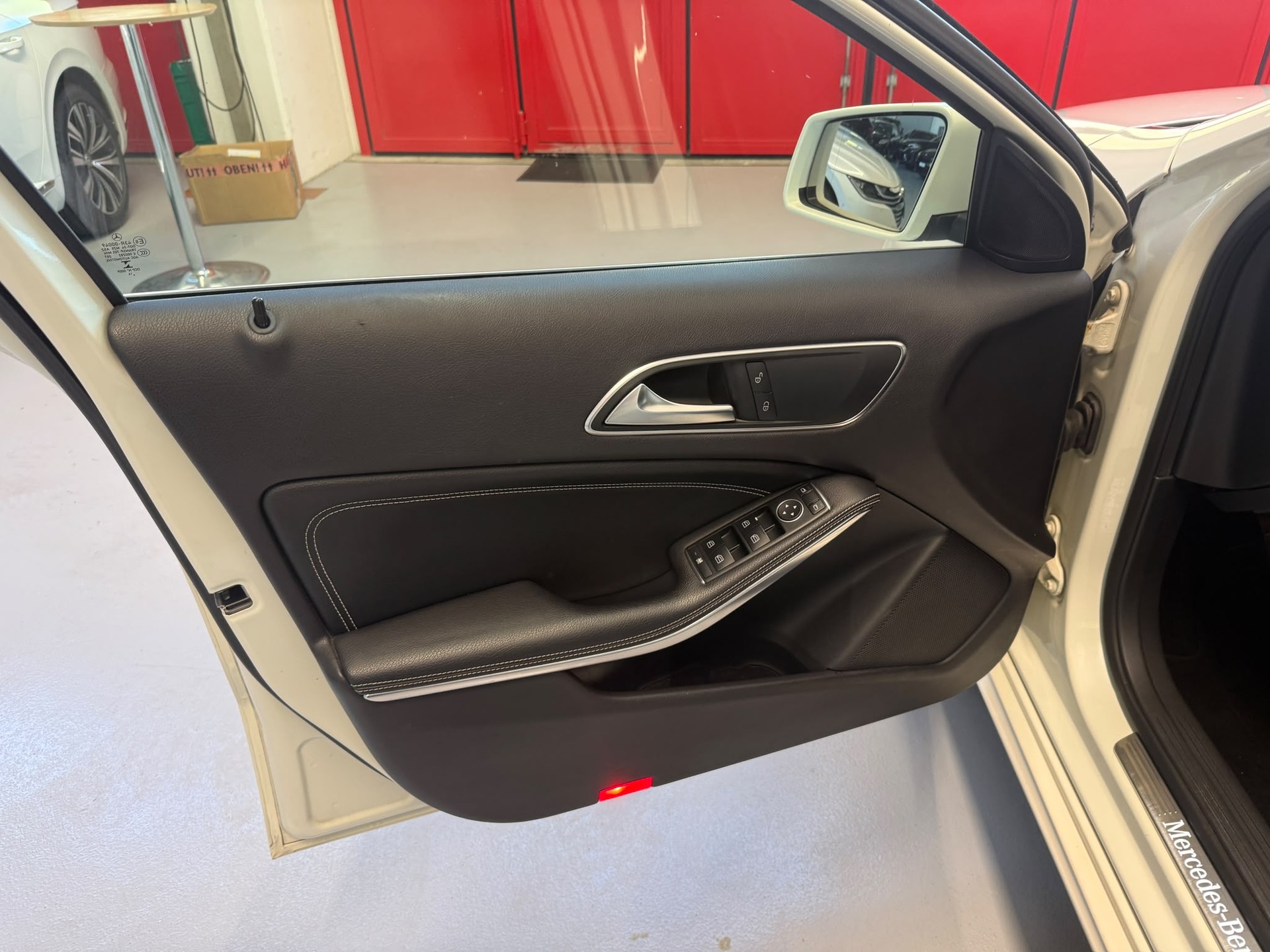 MERCEDES-BENZ A 180 Urban-image-10