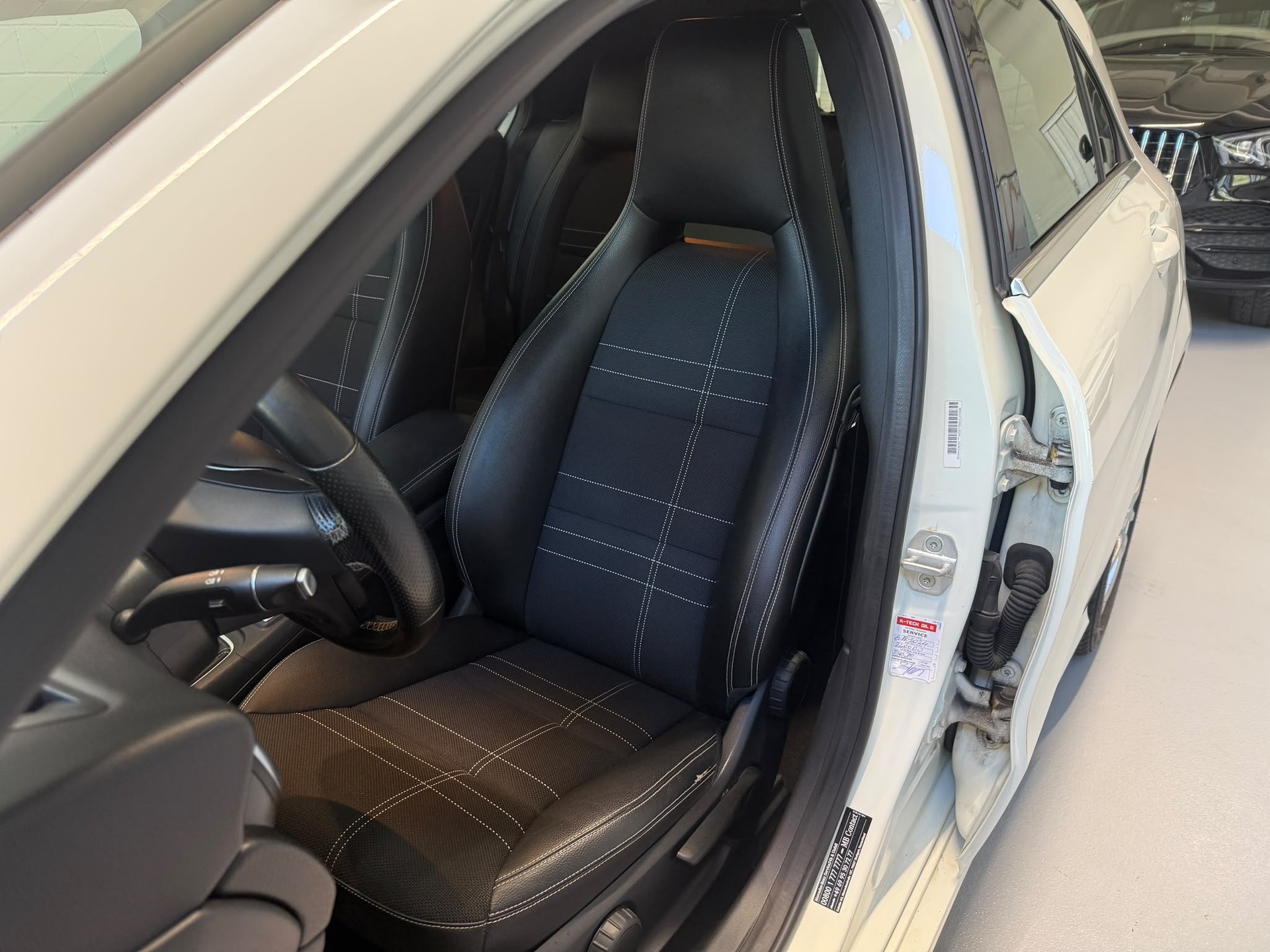MERCEDES-BENZ A 180 Urban-image-11