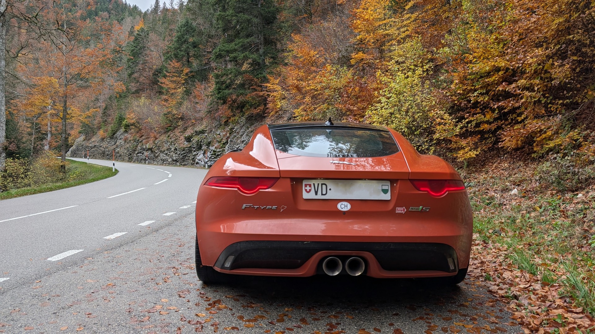 JAGUAR 3.0 V6 S AWD-image-1