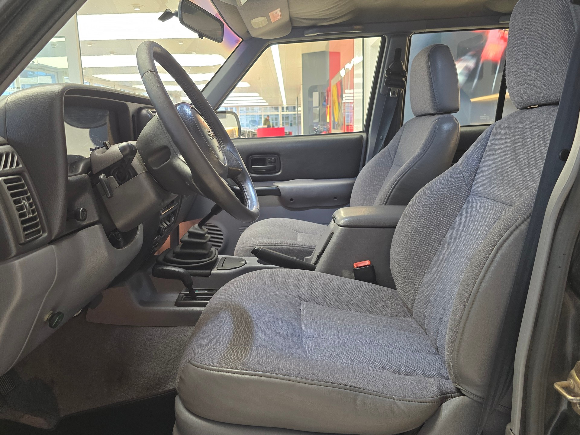 JEEP Cherokee 2.5 TD - MFK-a 01.2025-image-8