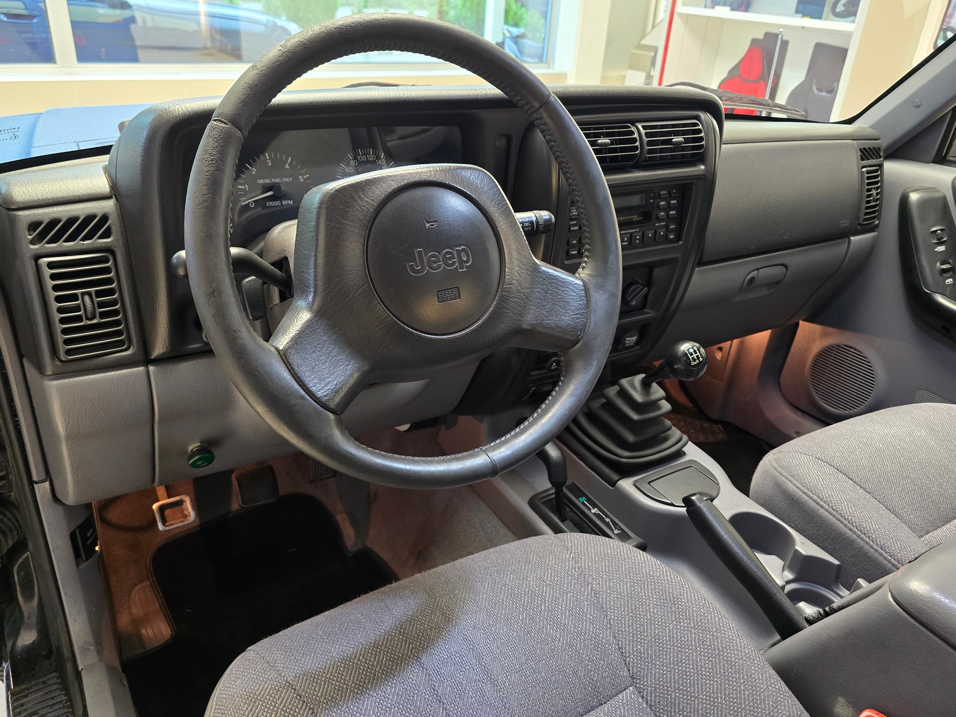JEEP Cherokee 2.5 TD - MFK-a 01.2025-image-10