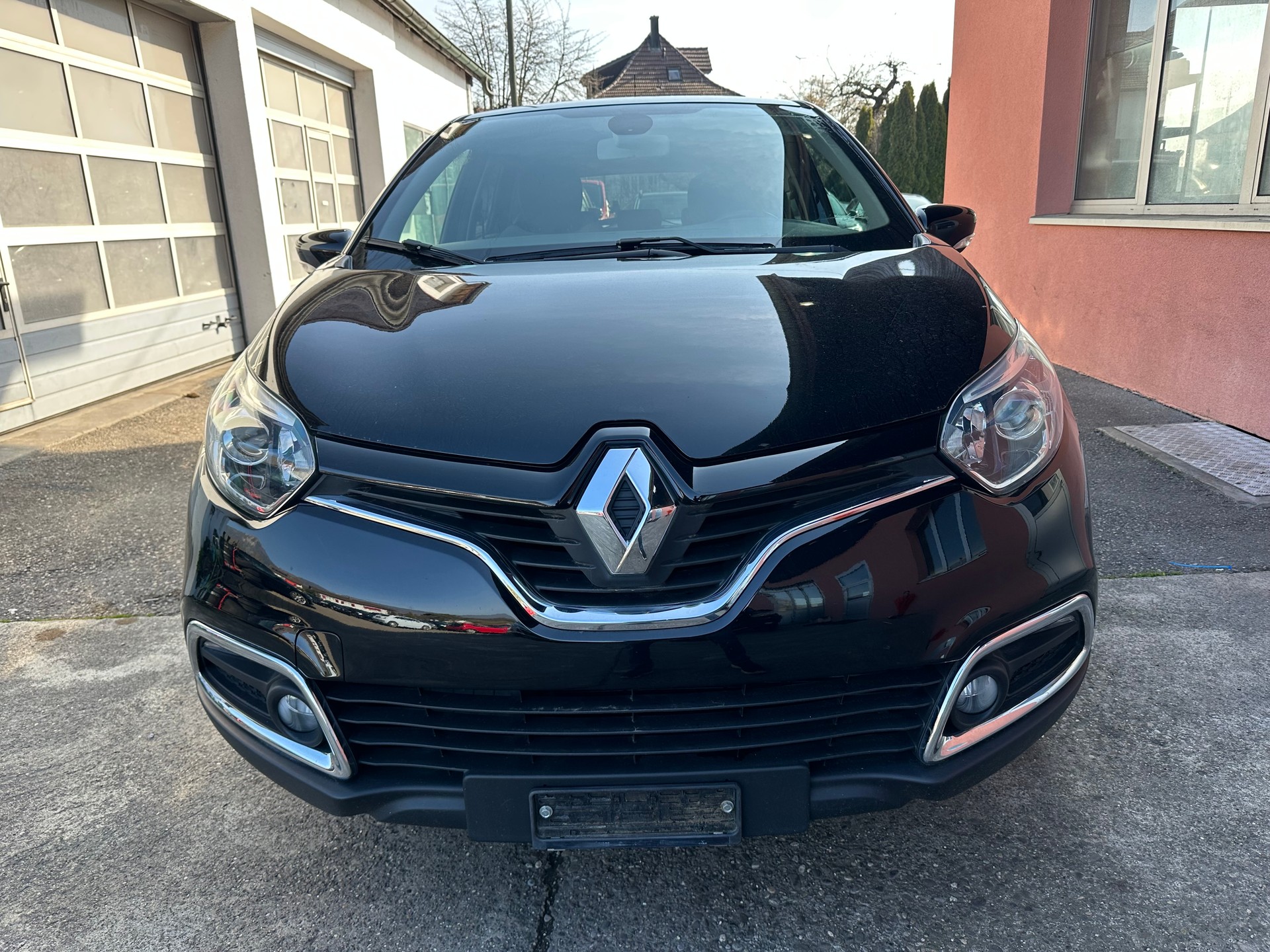 RENAULT Captur 1.5 dCi Privilège EDC-image-1