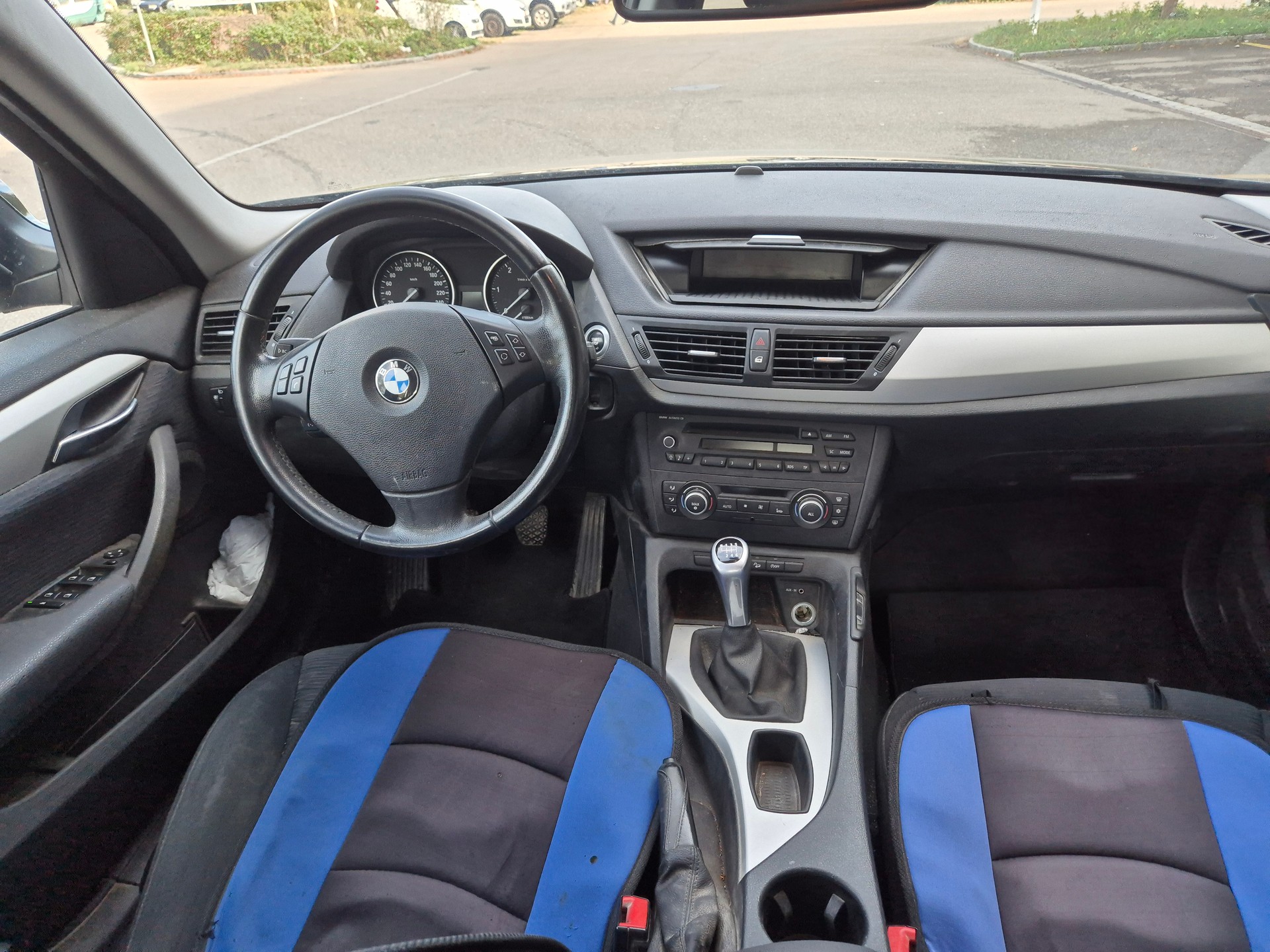 BMW X1 xDrive 18d-image-9