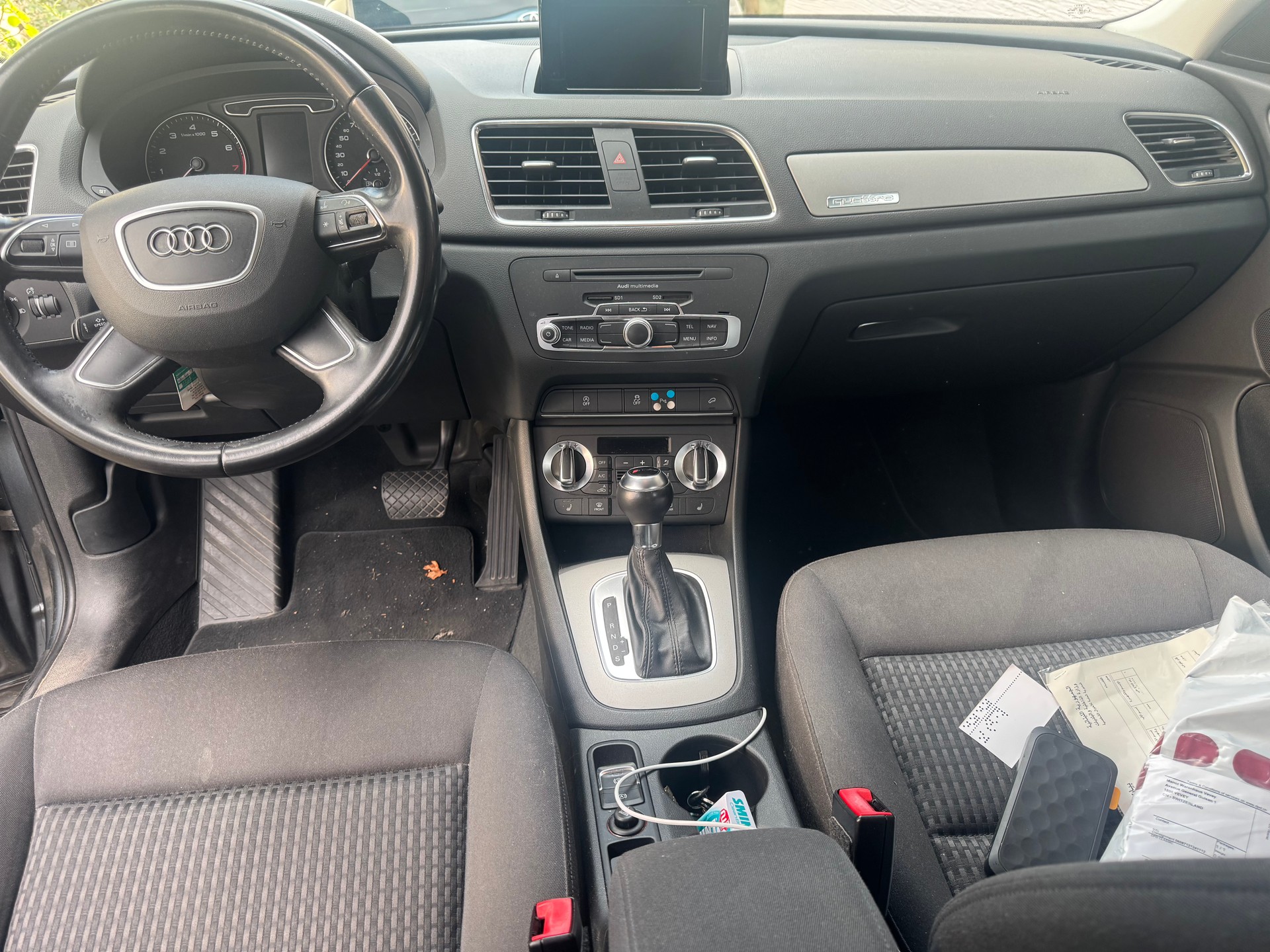 AUDI Q3 2.0 TFSI quattro S-tronic-image-9