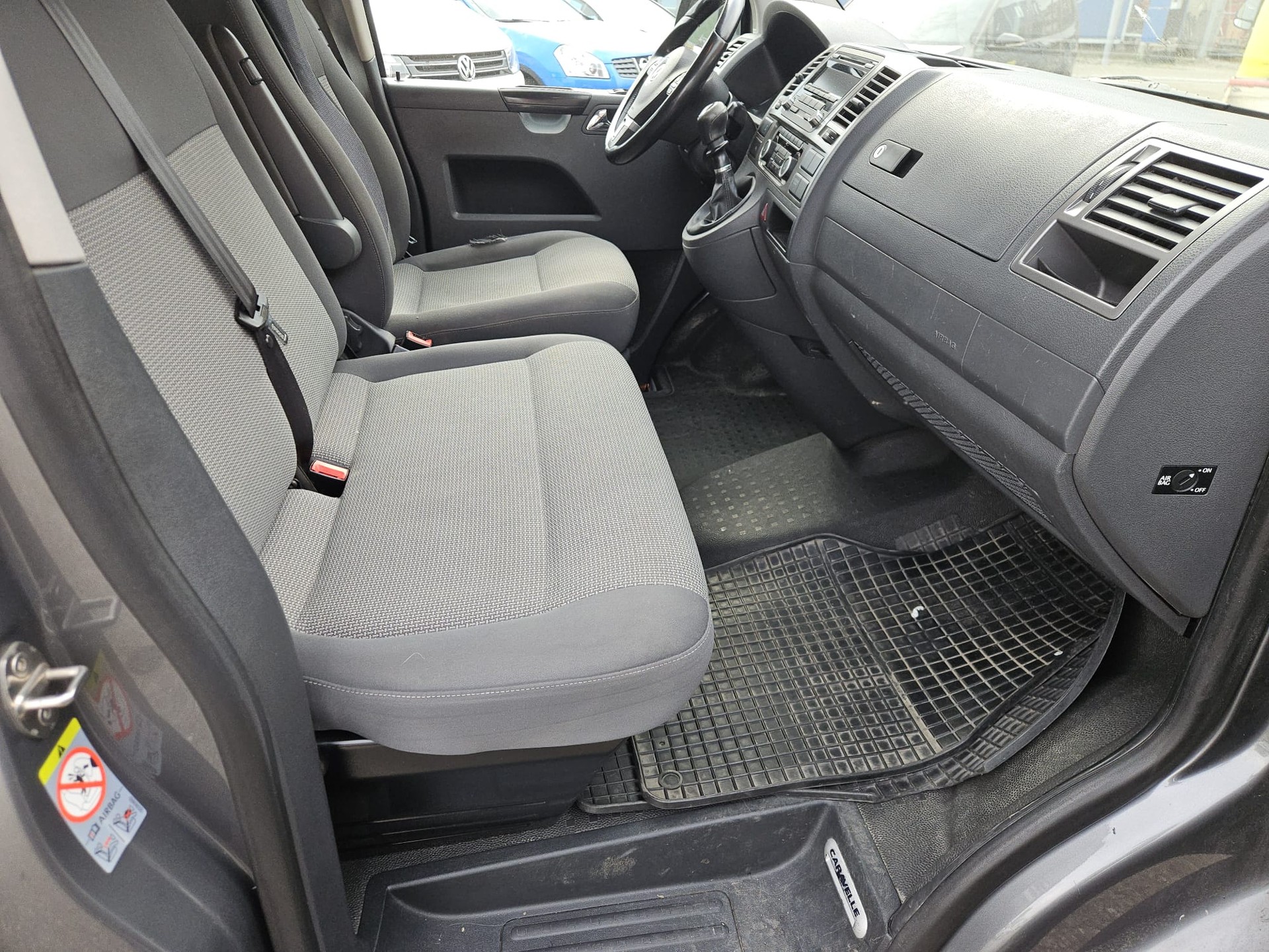 VW T5 Caravelle Comfortline 2.0 TDI CR 4Motion-image-6
