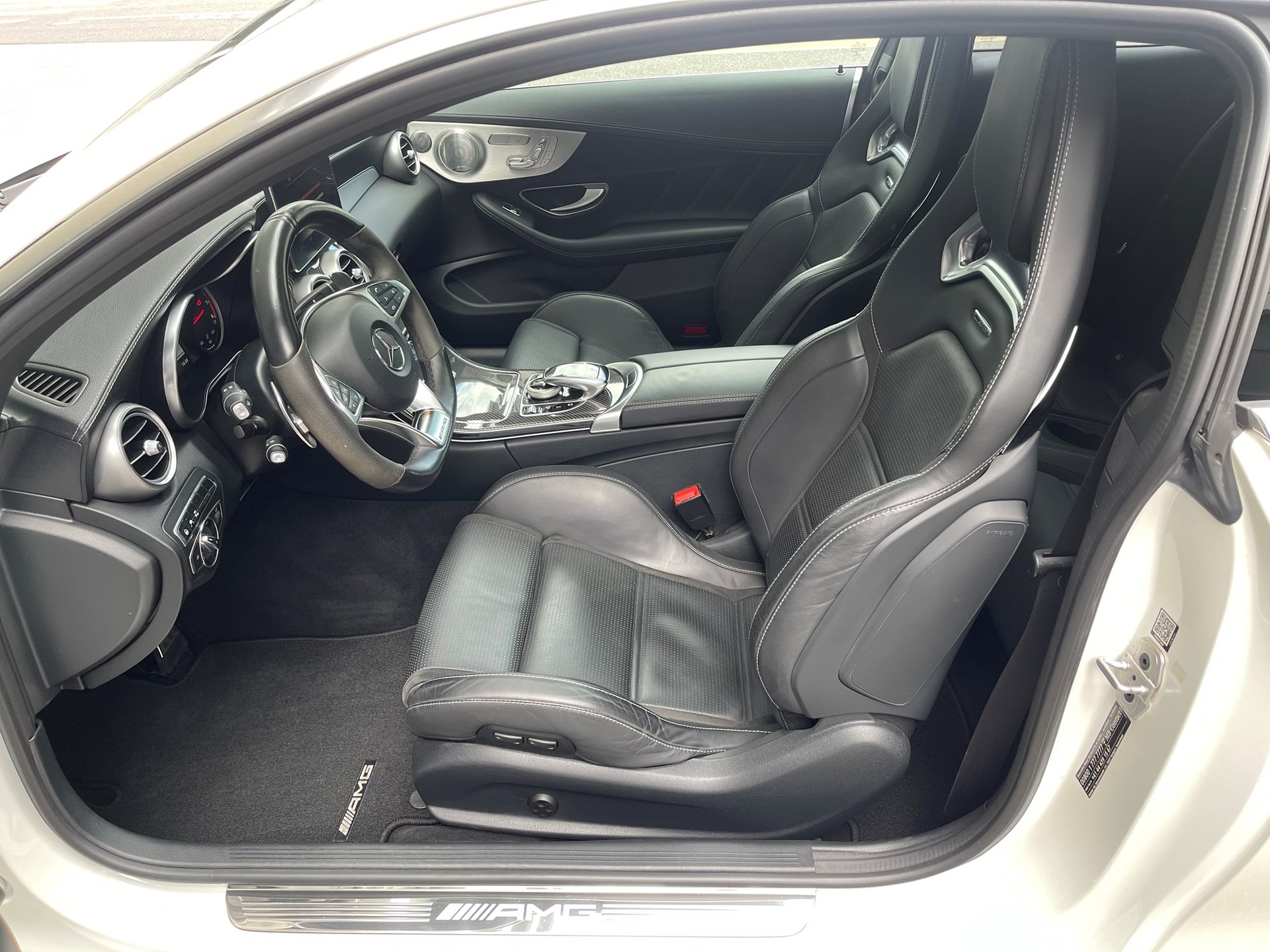 MERCEDES-BENZ C 63 S AMG Speedshift-image-8