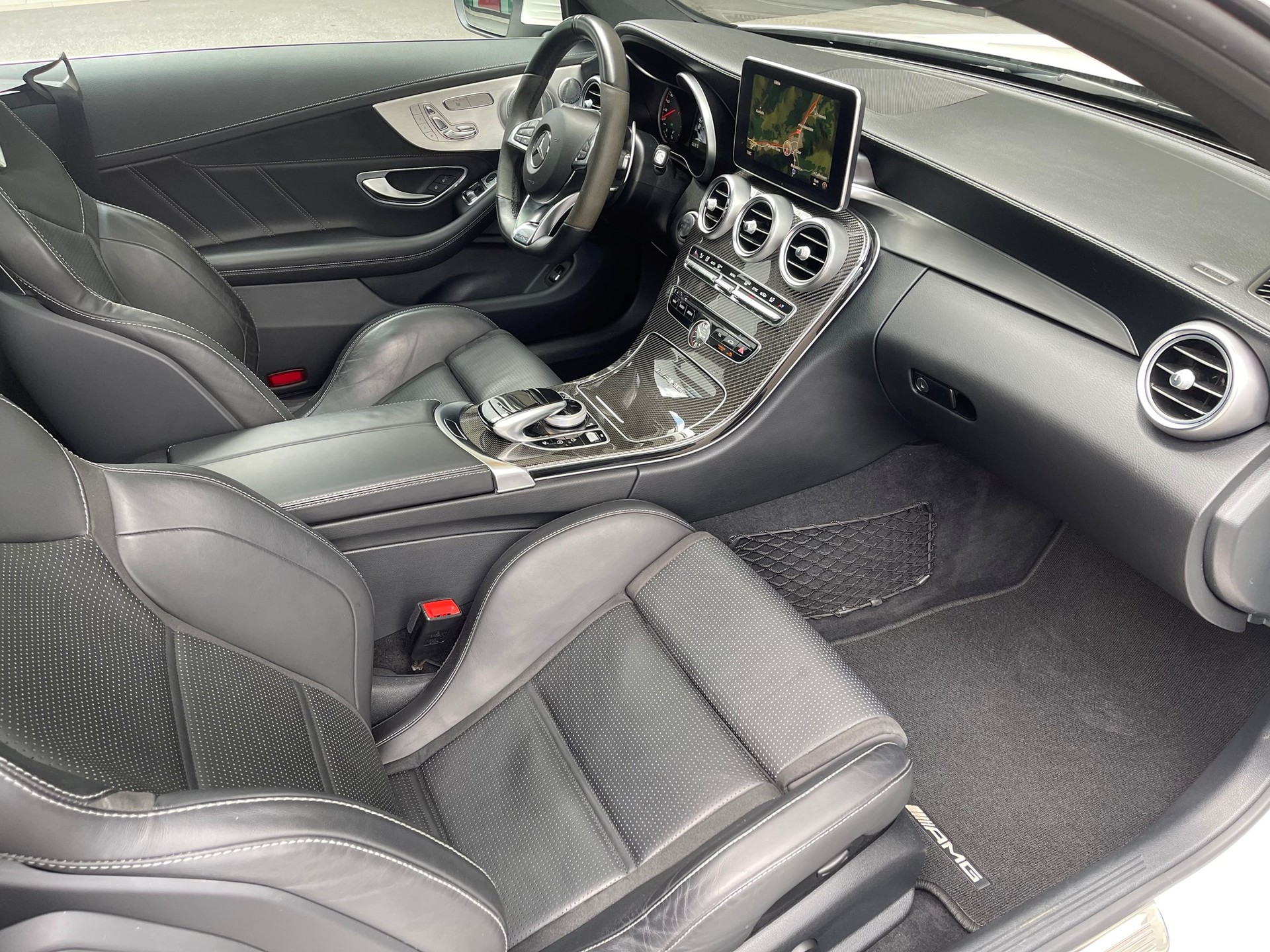 MERCEDES-BENZ C 63 S AMG Speedshift-image-11
