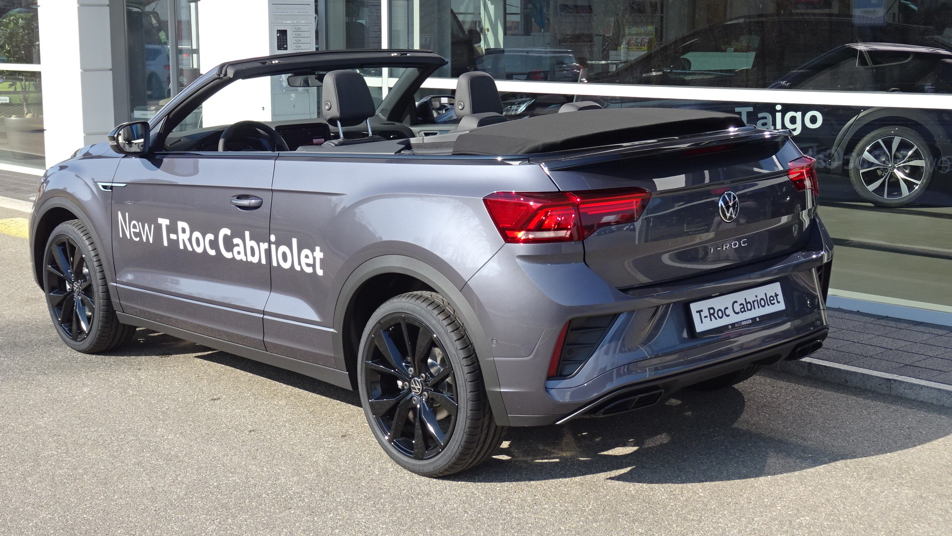 VW T-Roc Cabriolet 1.5 TSI EVO R-Line DSG-image-8