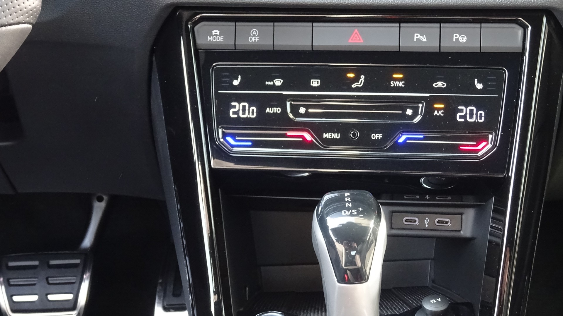 VW T-Roc Cabriolet 1.5 TSI EVO R-Line DSG-image-5
