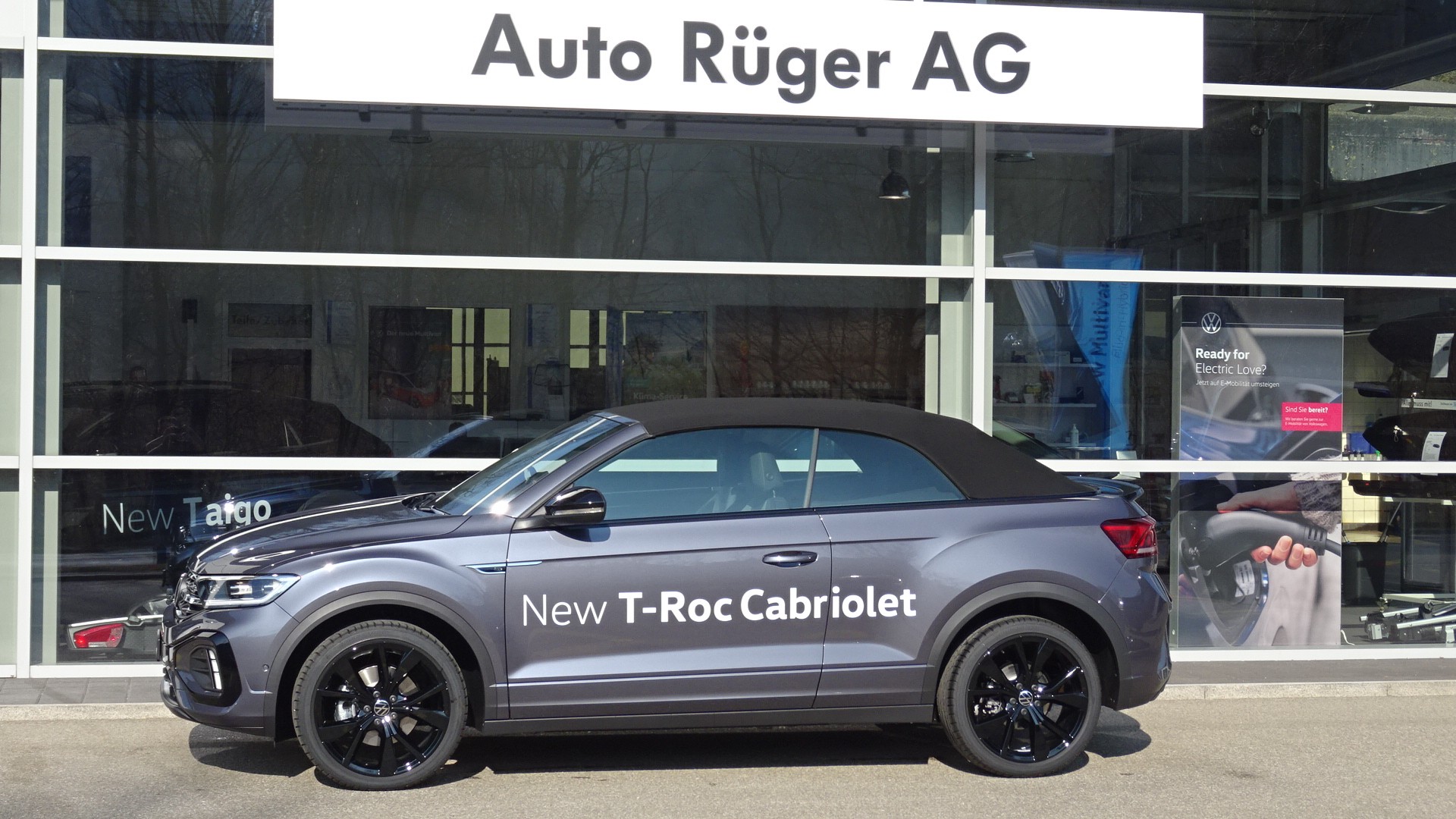 VW T-Roc Cabriolet 1.5 TSI EVO R-Line DSG-image-0