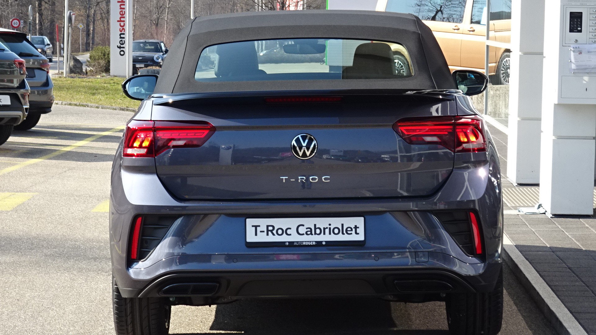 VW T-Roc Cabriolet 1.5 TSI EVO R-Line DSG-image-7